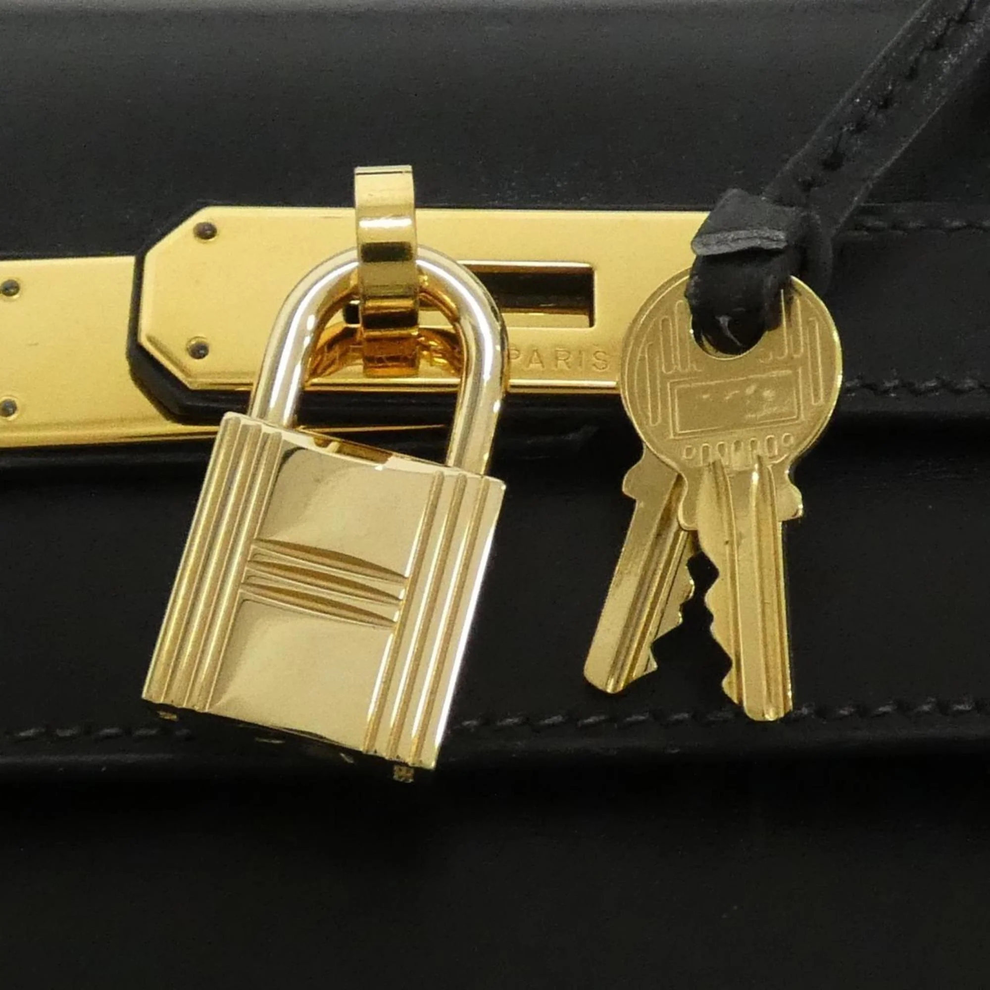 Kelly Handbag Black Box Calf with Gold Hardware 32 - Image 4