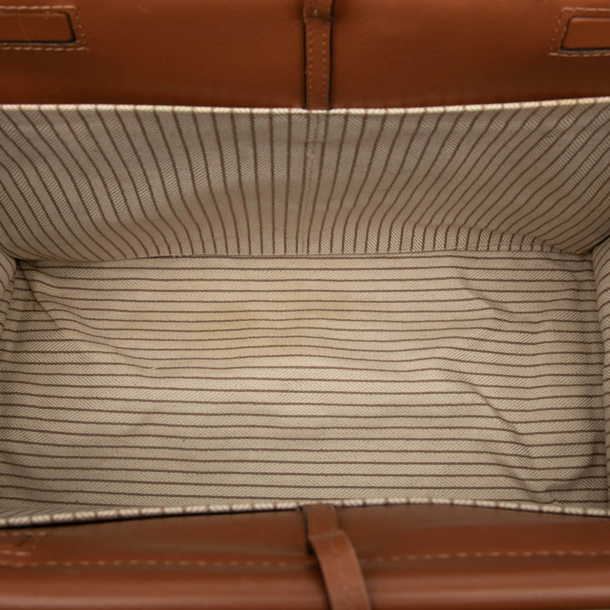 Cushion Tote Leather Small - Image 4