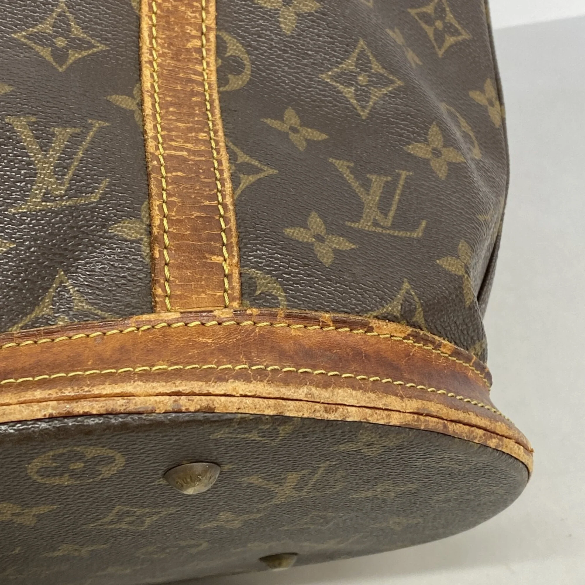 Bucket Bag Monogram Canvas GM - Image 7