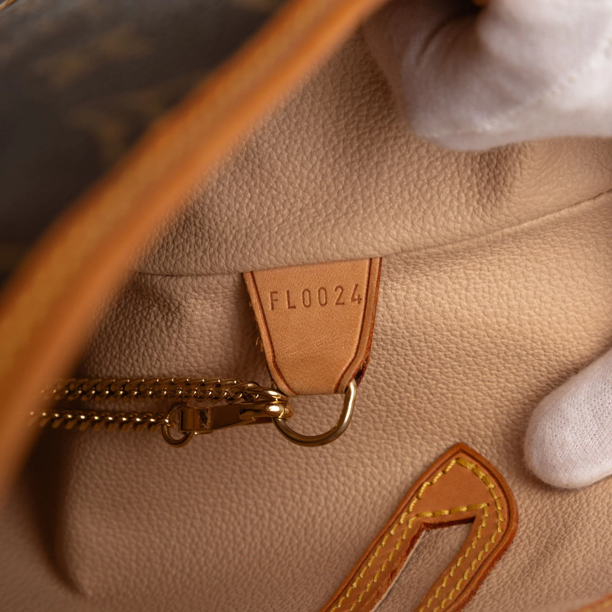 Bucket Bag Monogram Canvas GM - Image 6