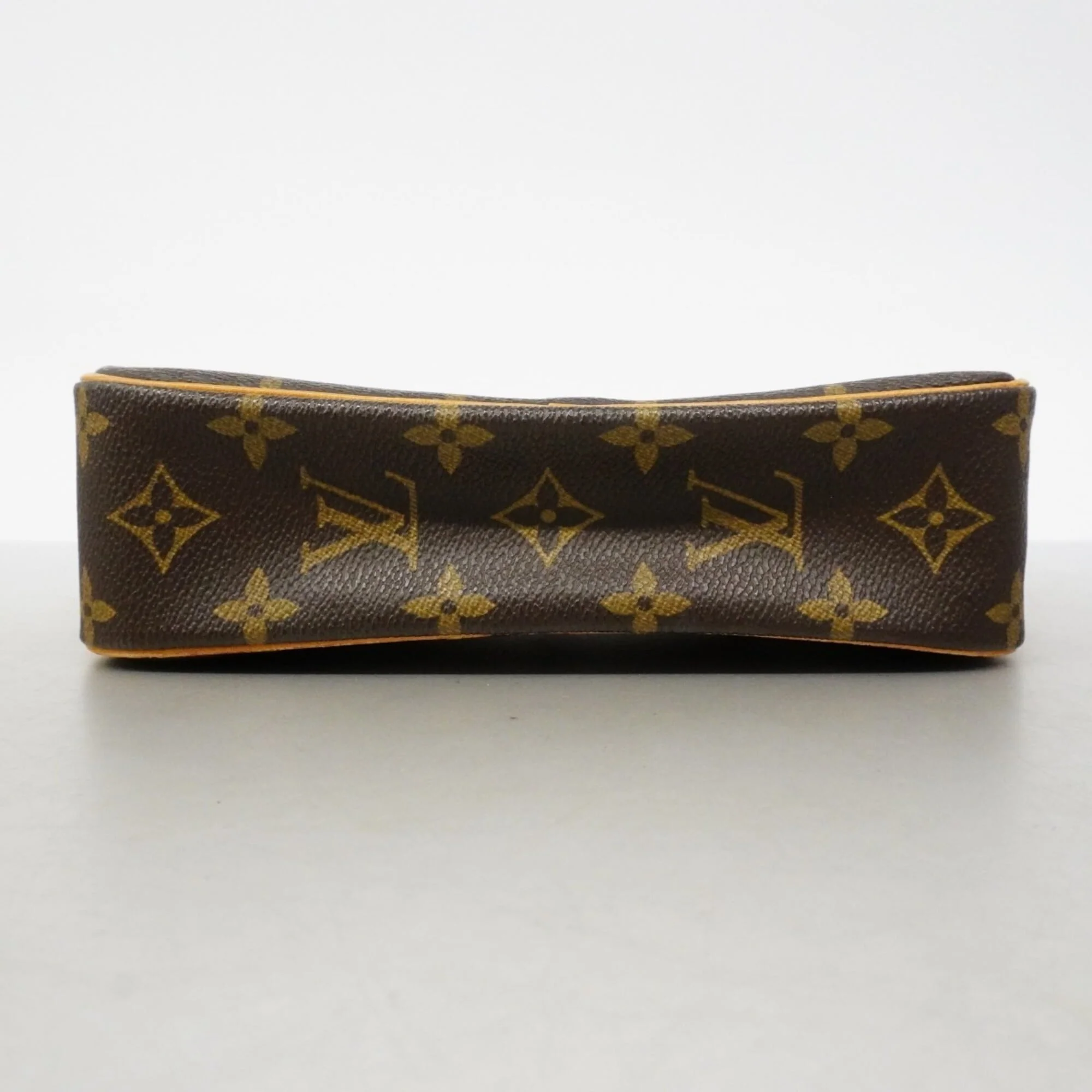 Cite Pochette Monogram Canvas - Image 3