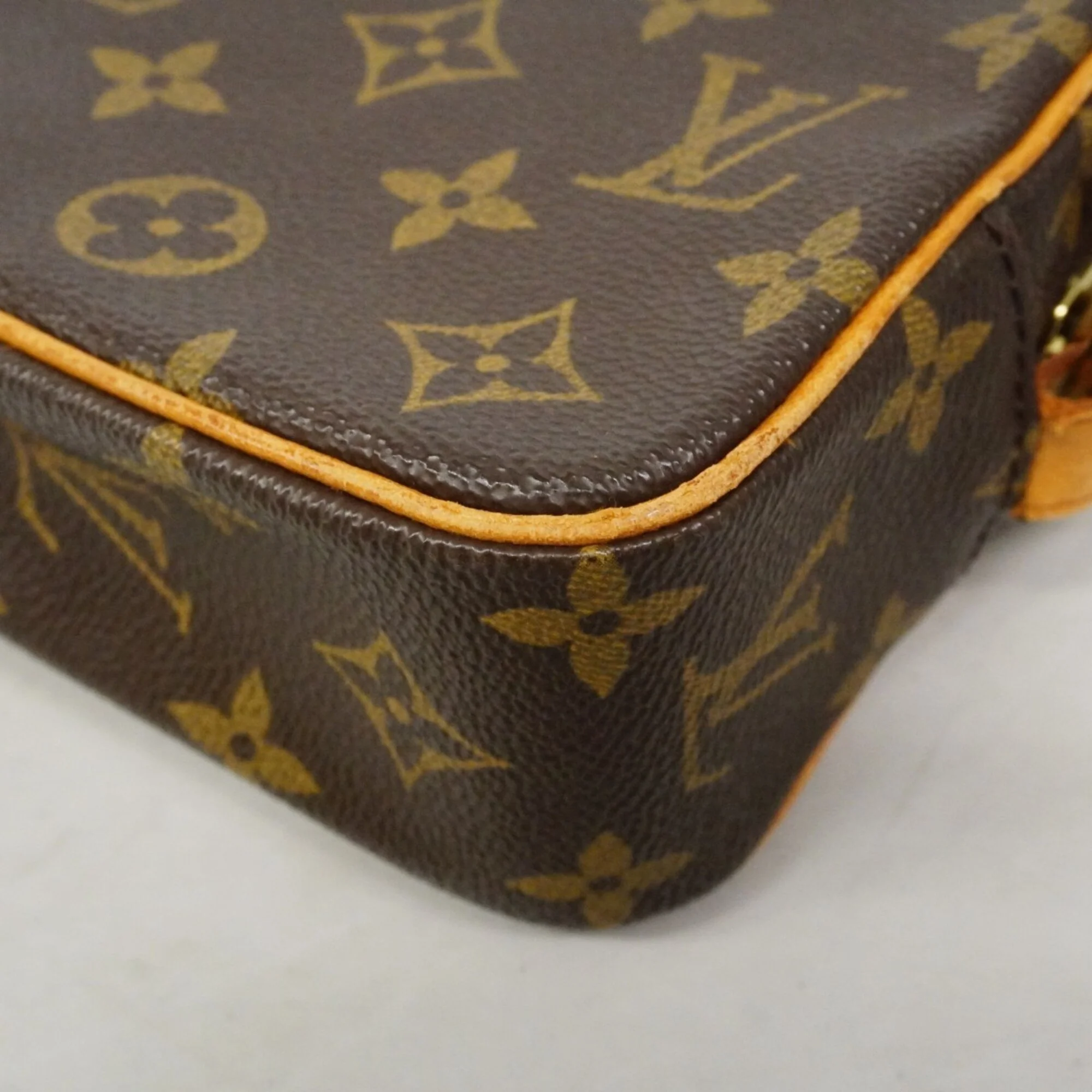 Cite Pochette Monogram Canvas - Image 9