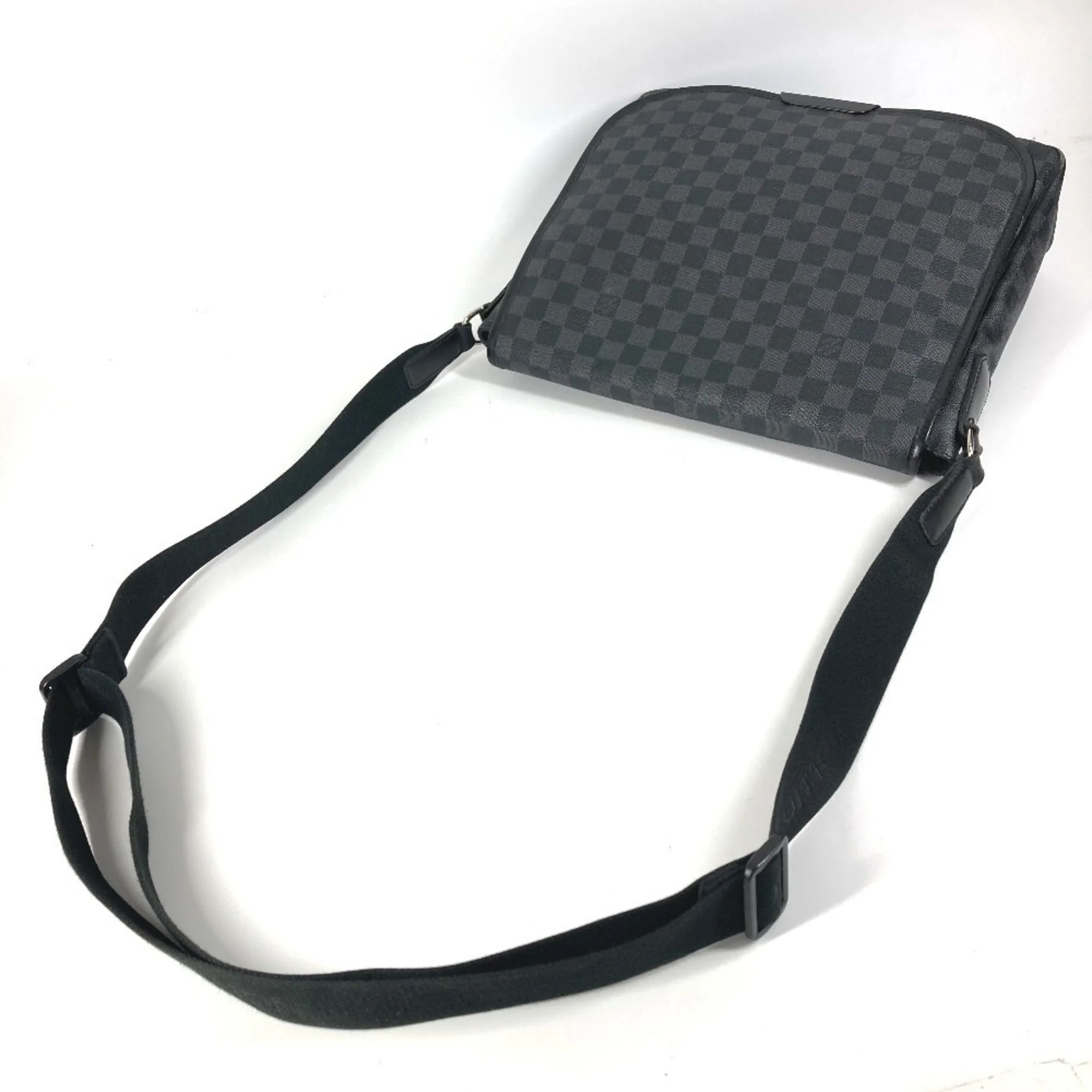 Daniel Messenger Bag Damier Graphite MM - Image 8