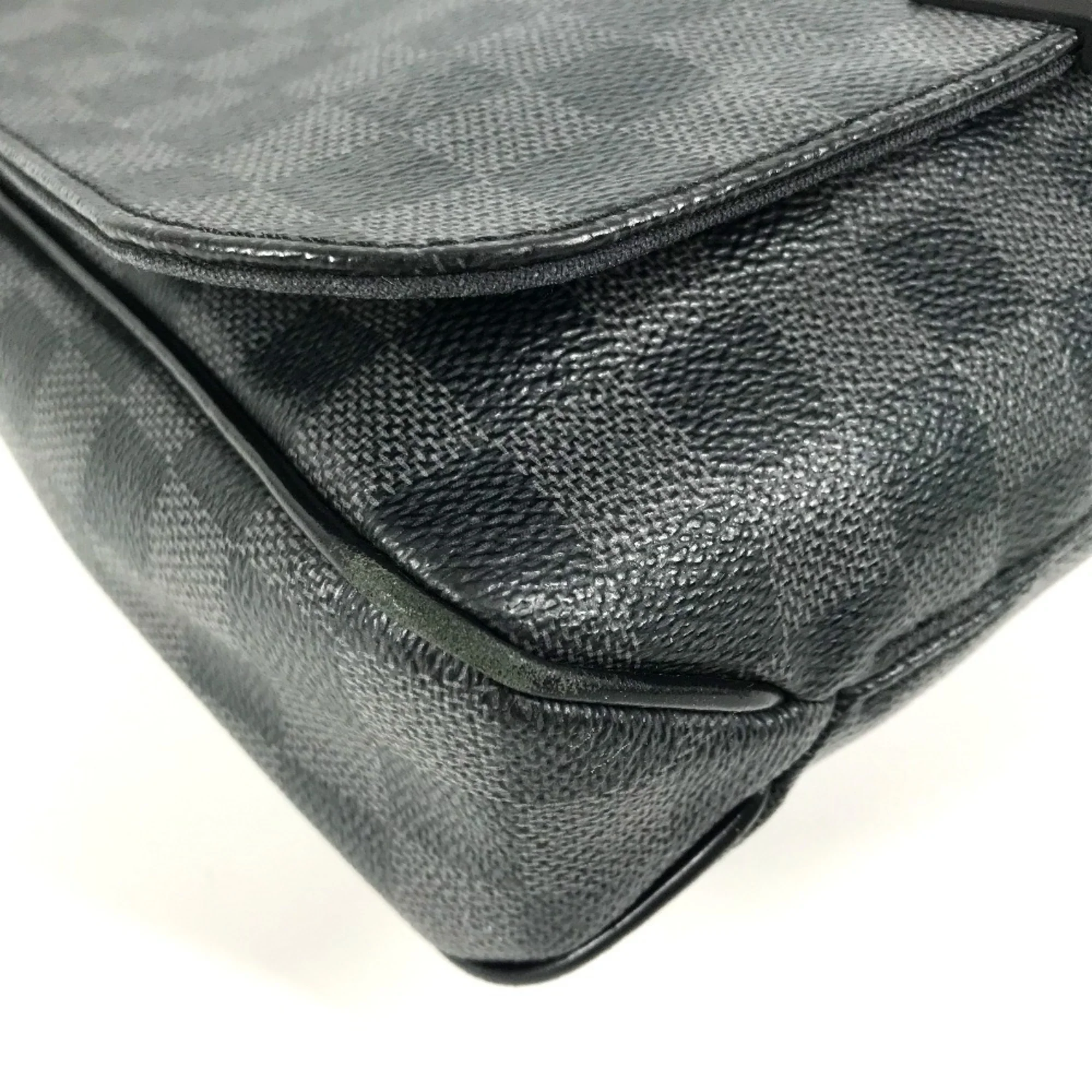 District Messenger Bag Damier Graphite PM - Image 7