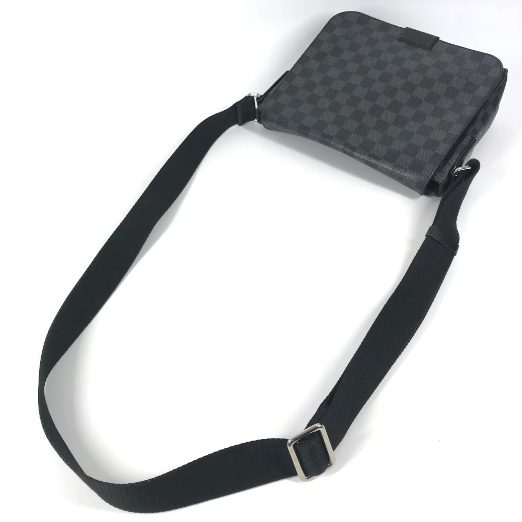District Messenger Bag Damier Graphite PM - Image 8