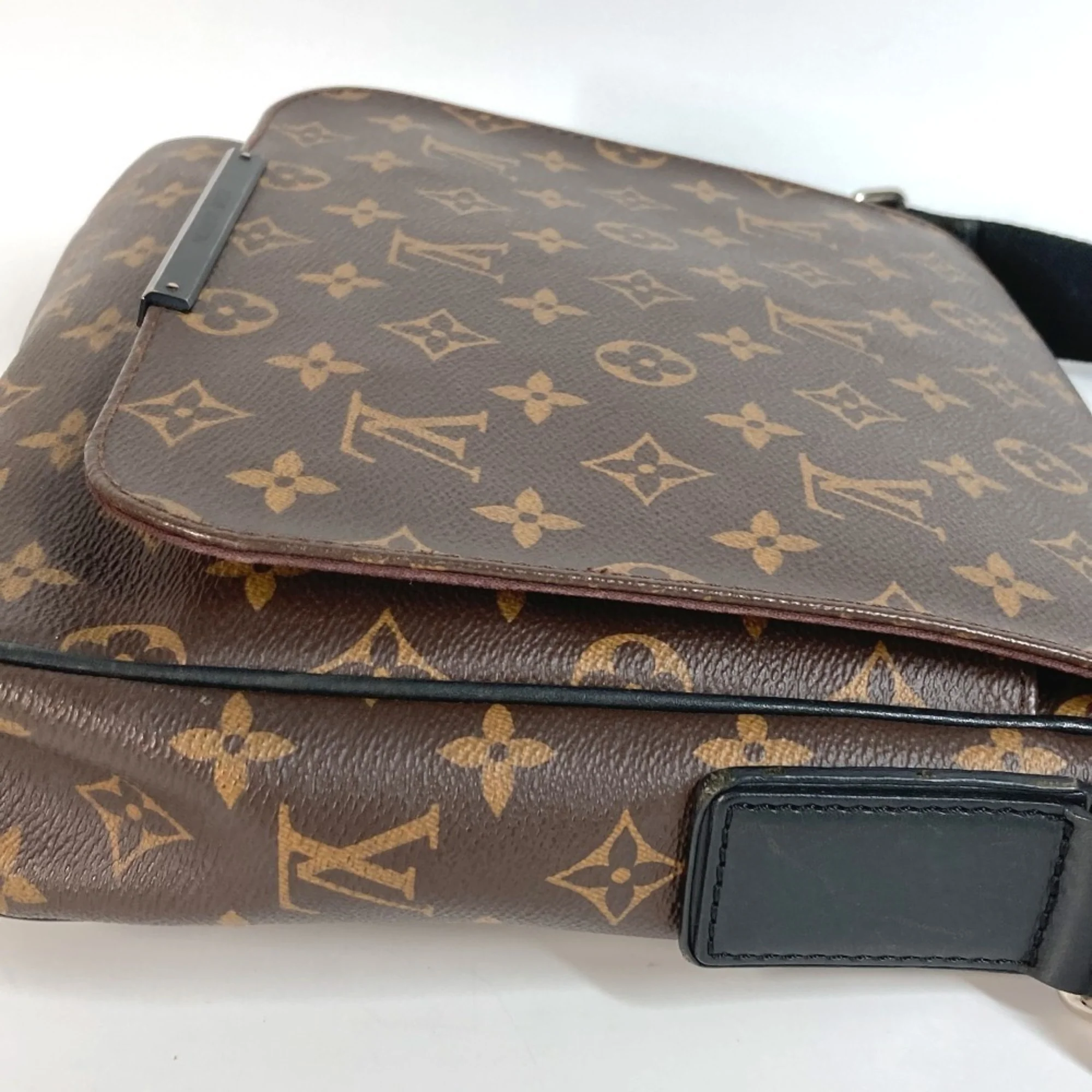District Messenger Bag Macassar Monogram Canvas PM - Image 3