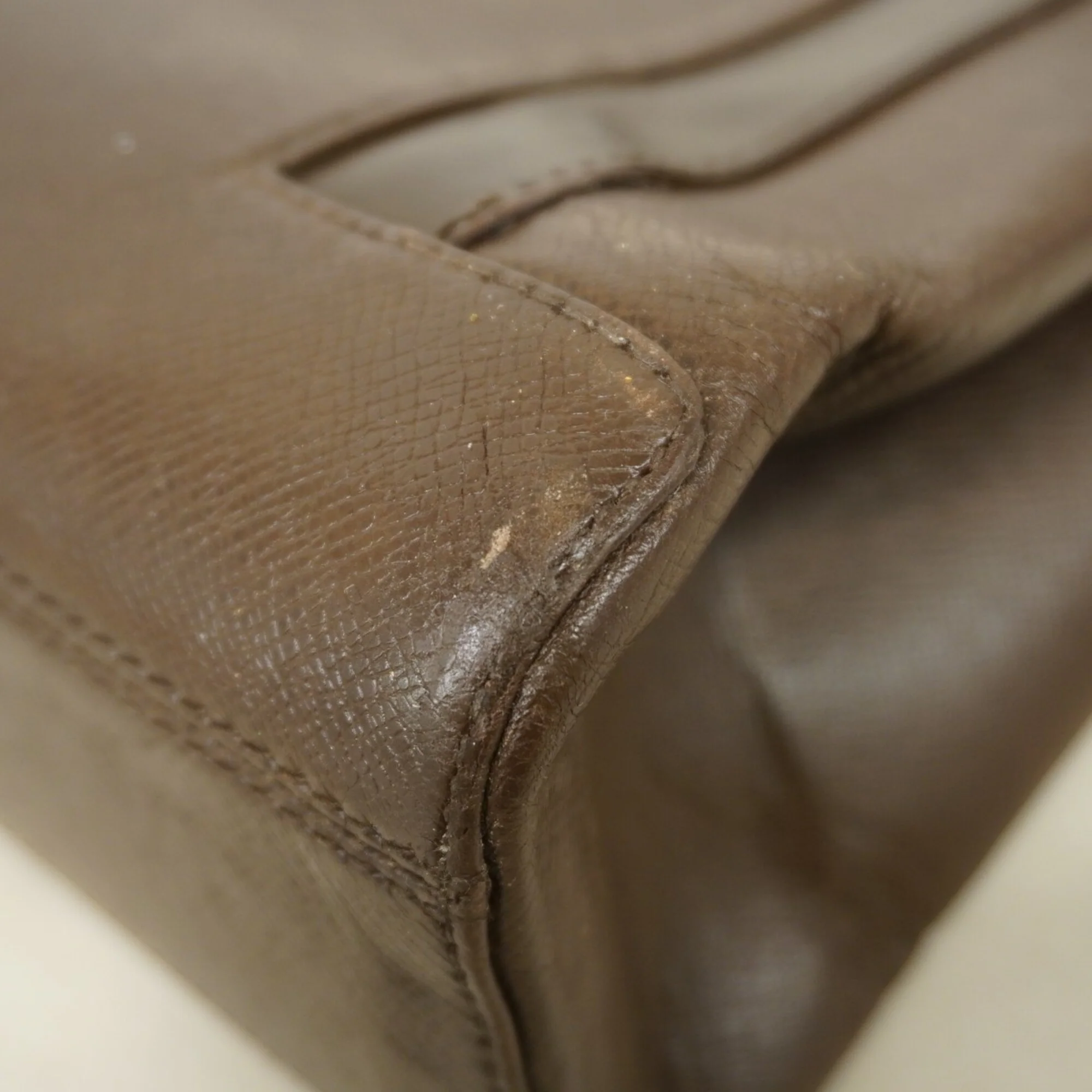 Kasbek Handbag Taiga Leather PM - Image 6