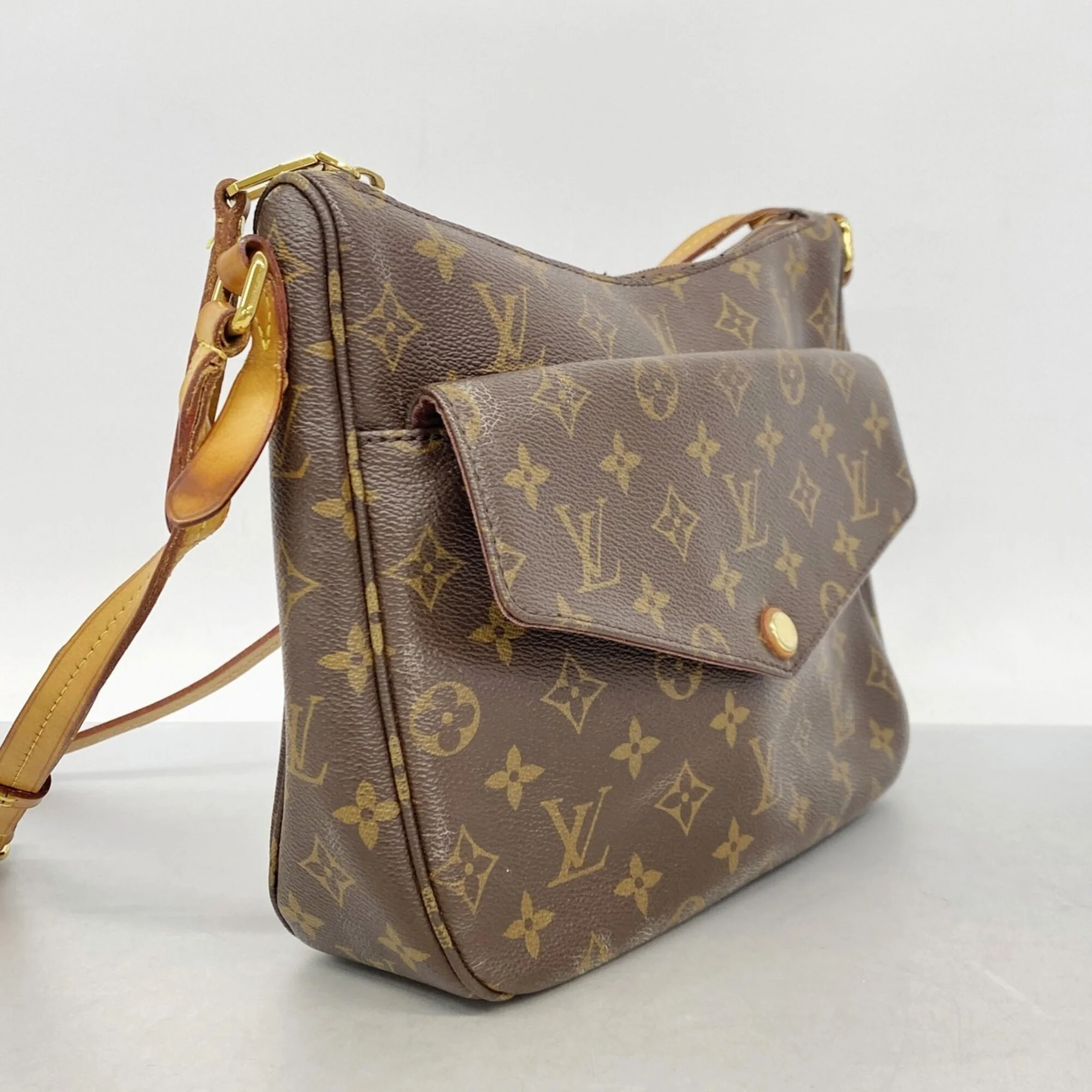 Mabillon Shoulder Bag Monogram Canvas - Image 2