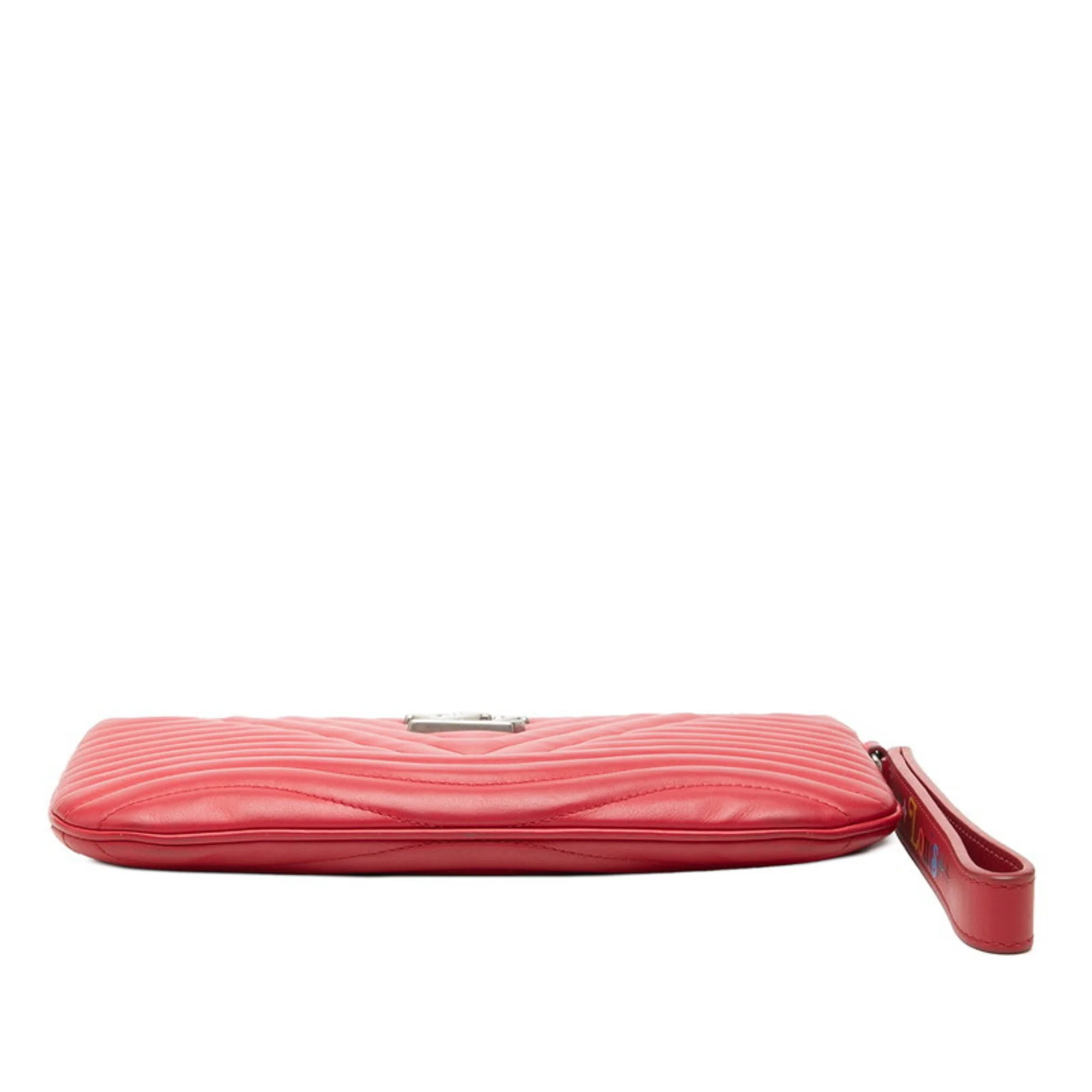 New Wave Chain Tote Quilted Leather - Image 3