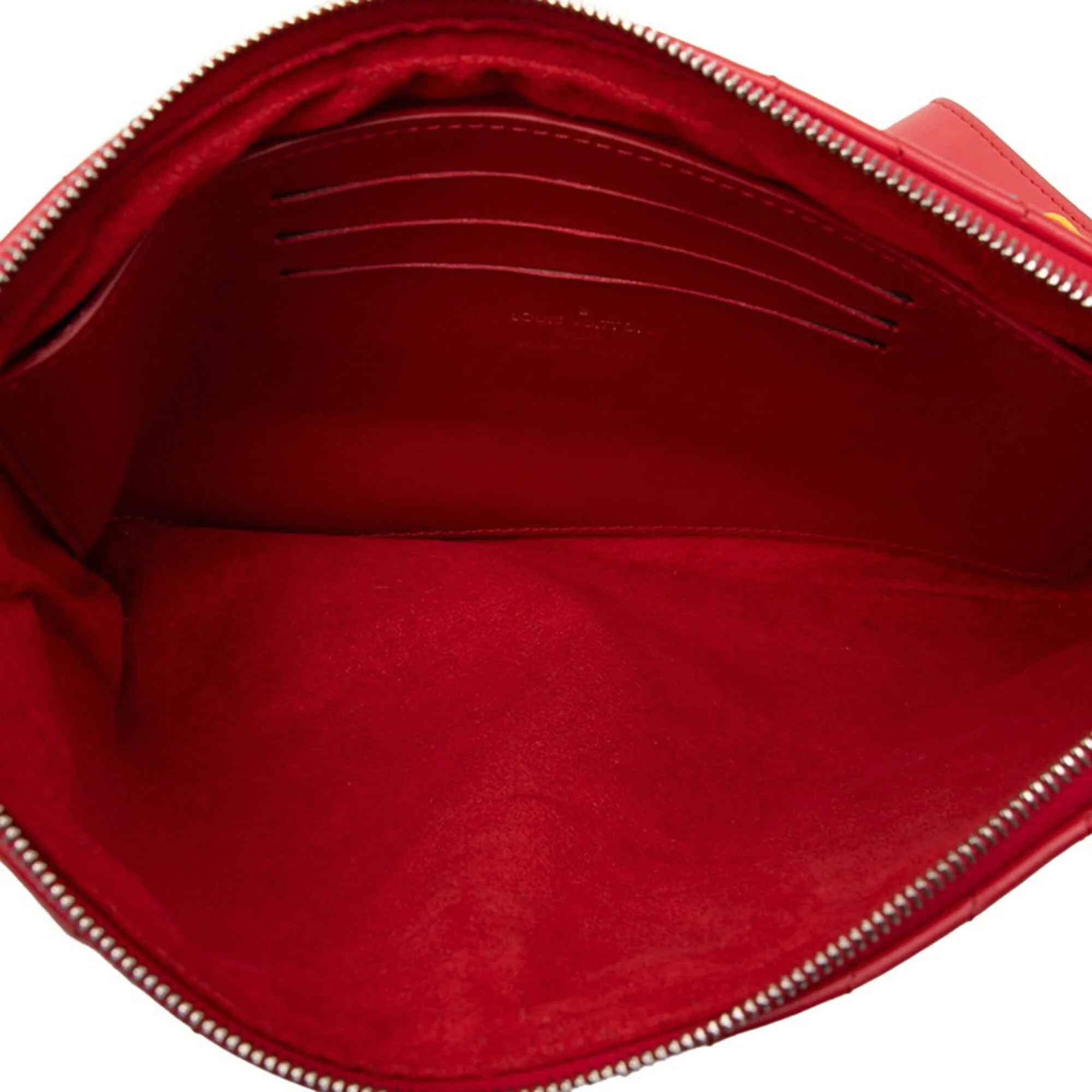 New Wave Chain Tote Quilted Leather - Image 4