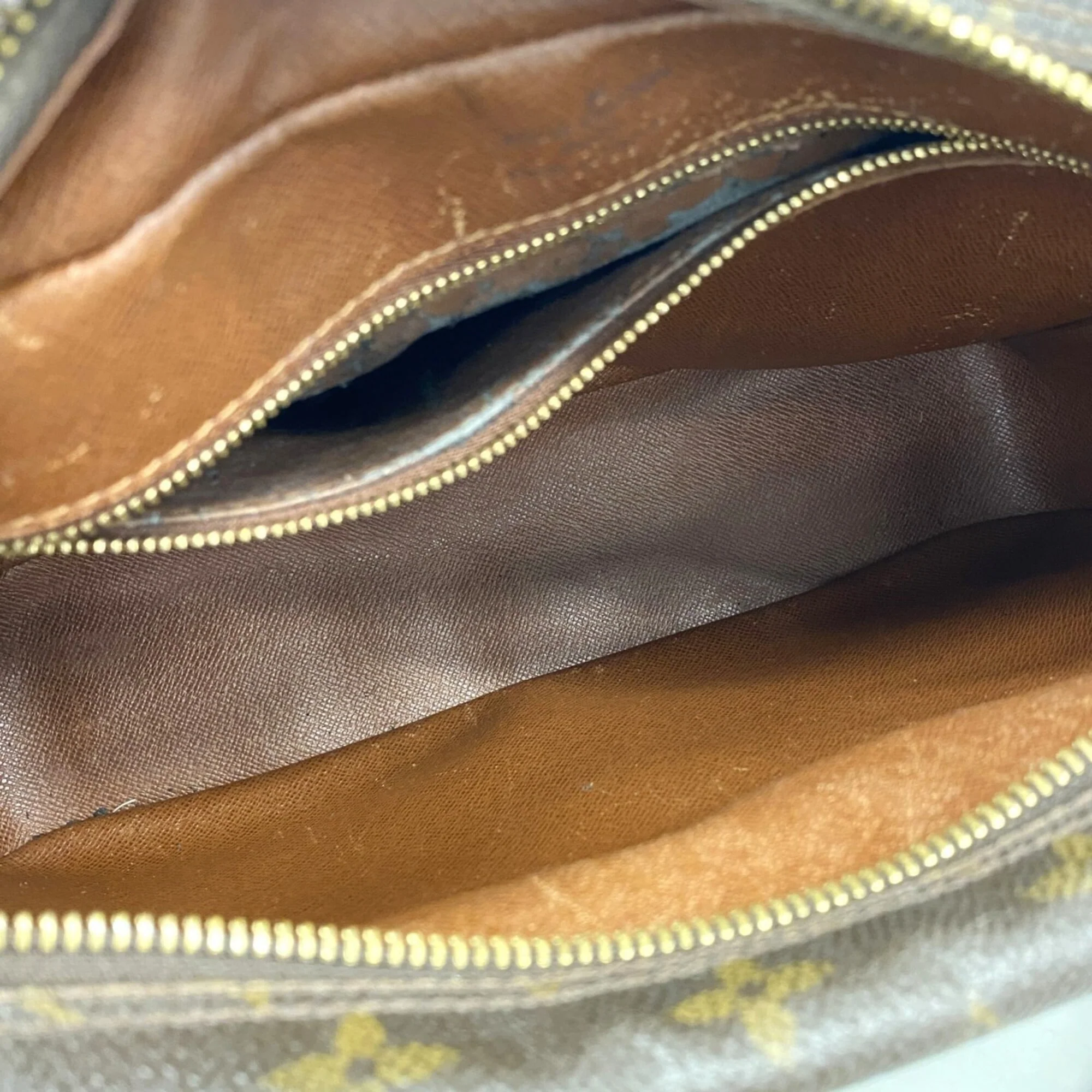 Nil Messenger Bag Monogram Canvas 28 - Image 4