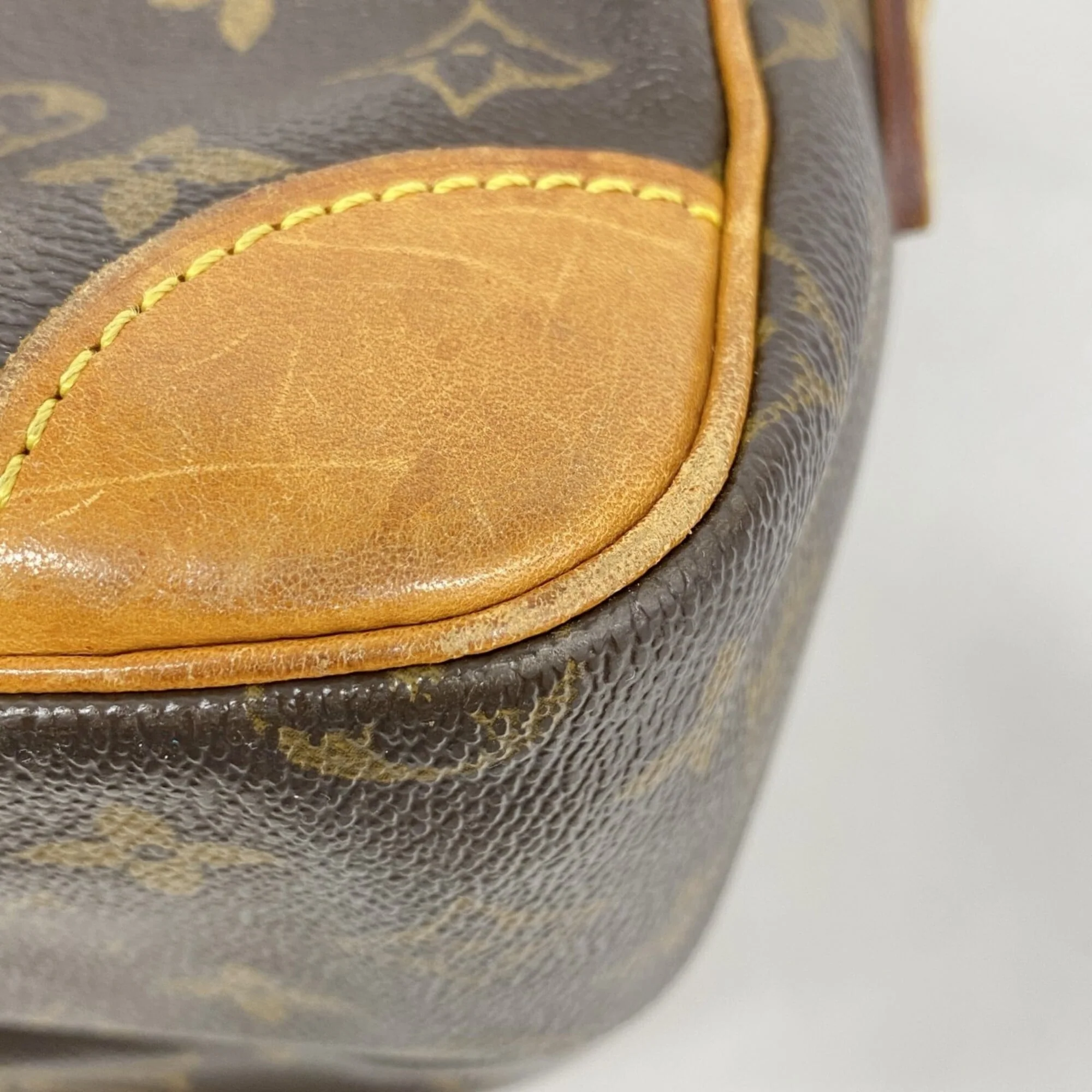 Nil Messenger Bag Monogram Canvas 28 - Image 7