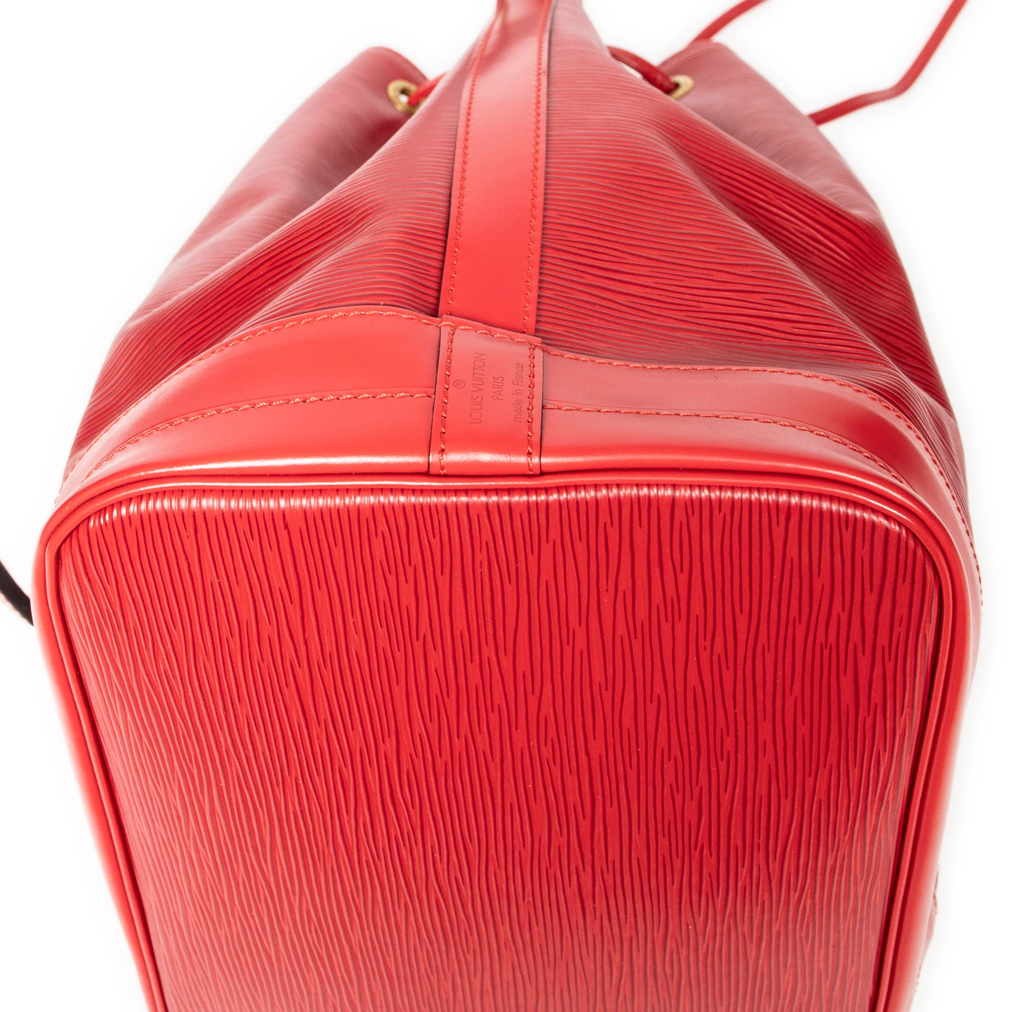 Noe Handbag Epi Leather Large - Image 8