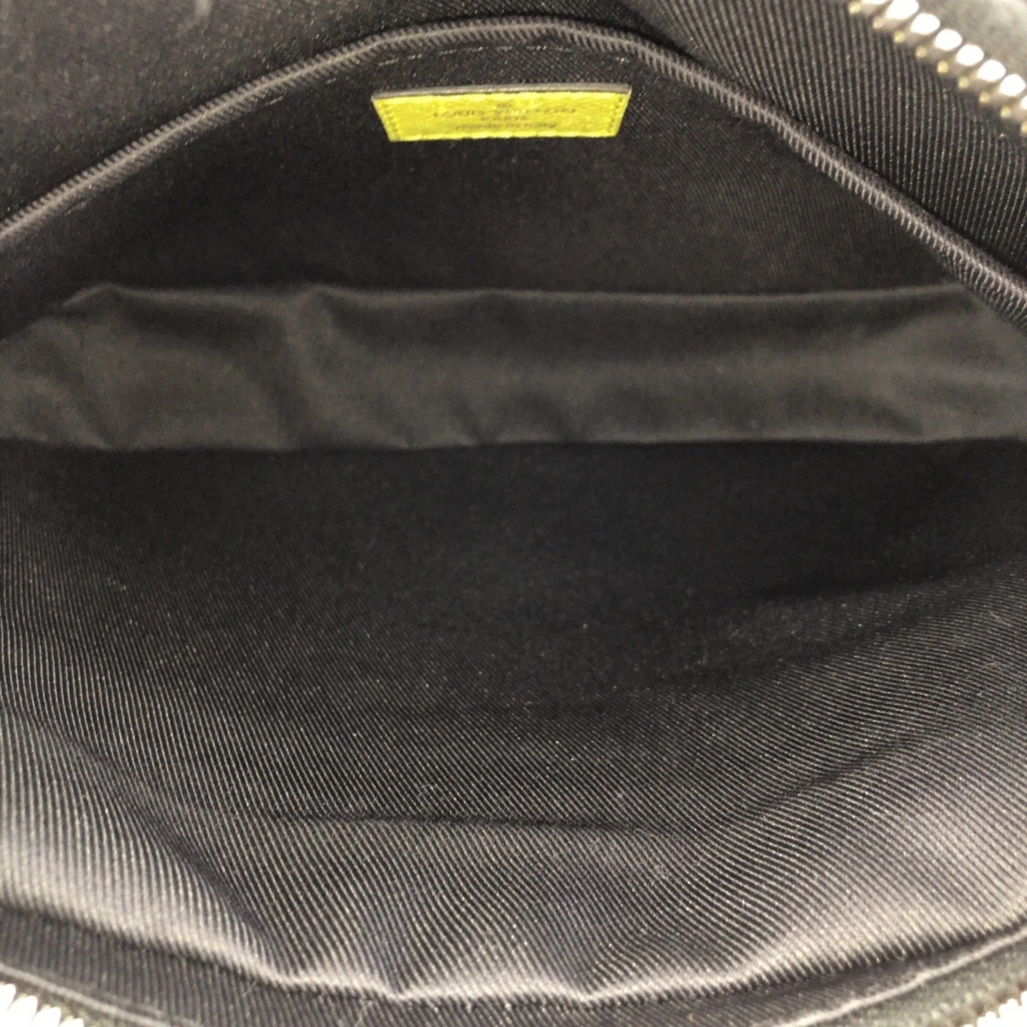 Outdoor Messenger Bag Monogram Taigarama - Image 9
