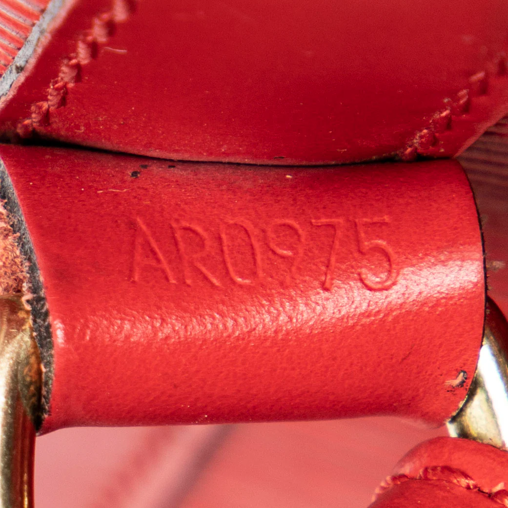 Petit Noe Handbag Epi Leather - Image 9
