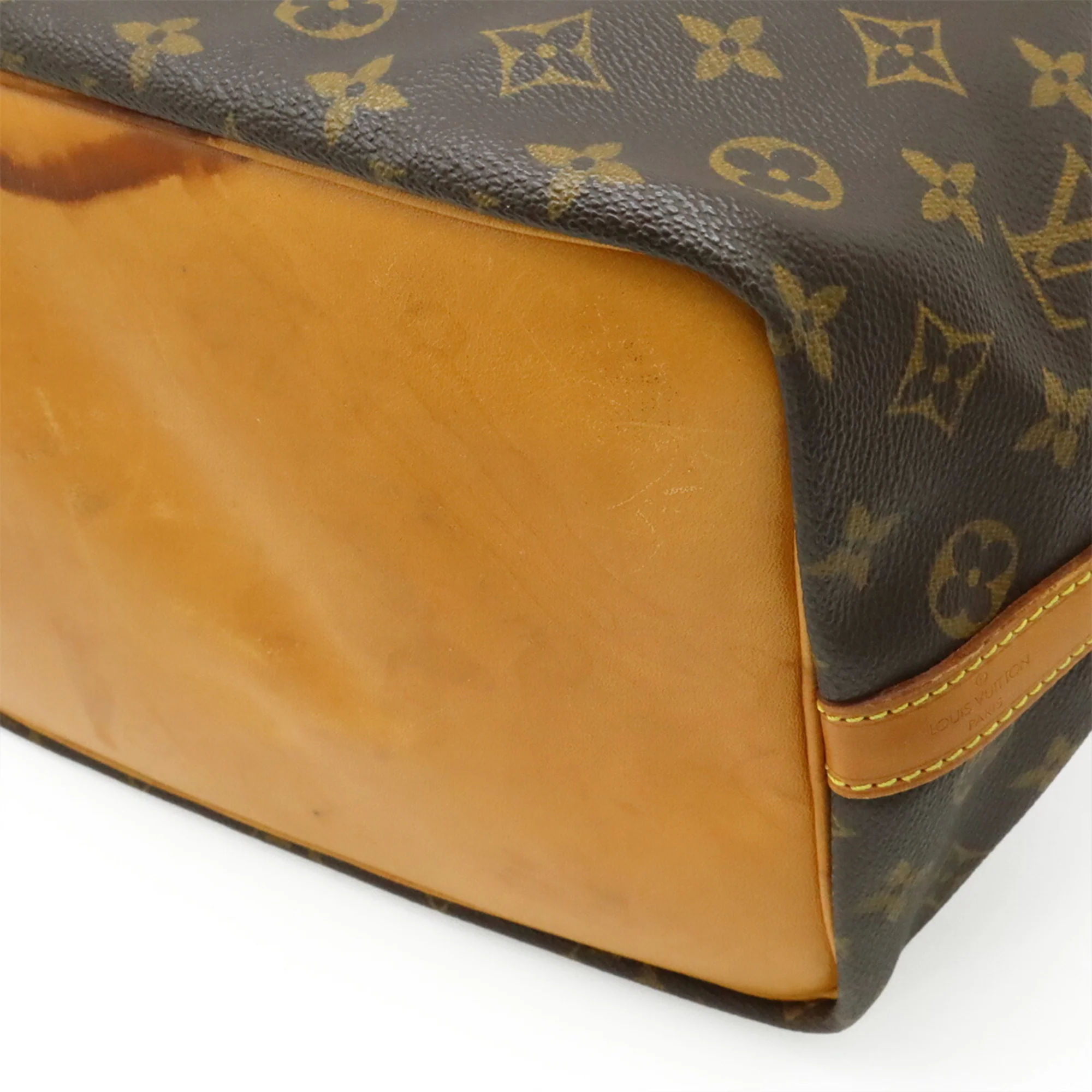 Petit Noe Handbag Monogram Canvas - Image 4