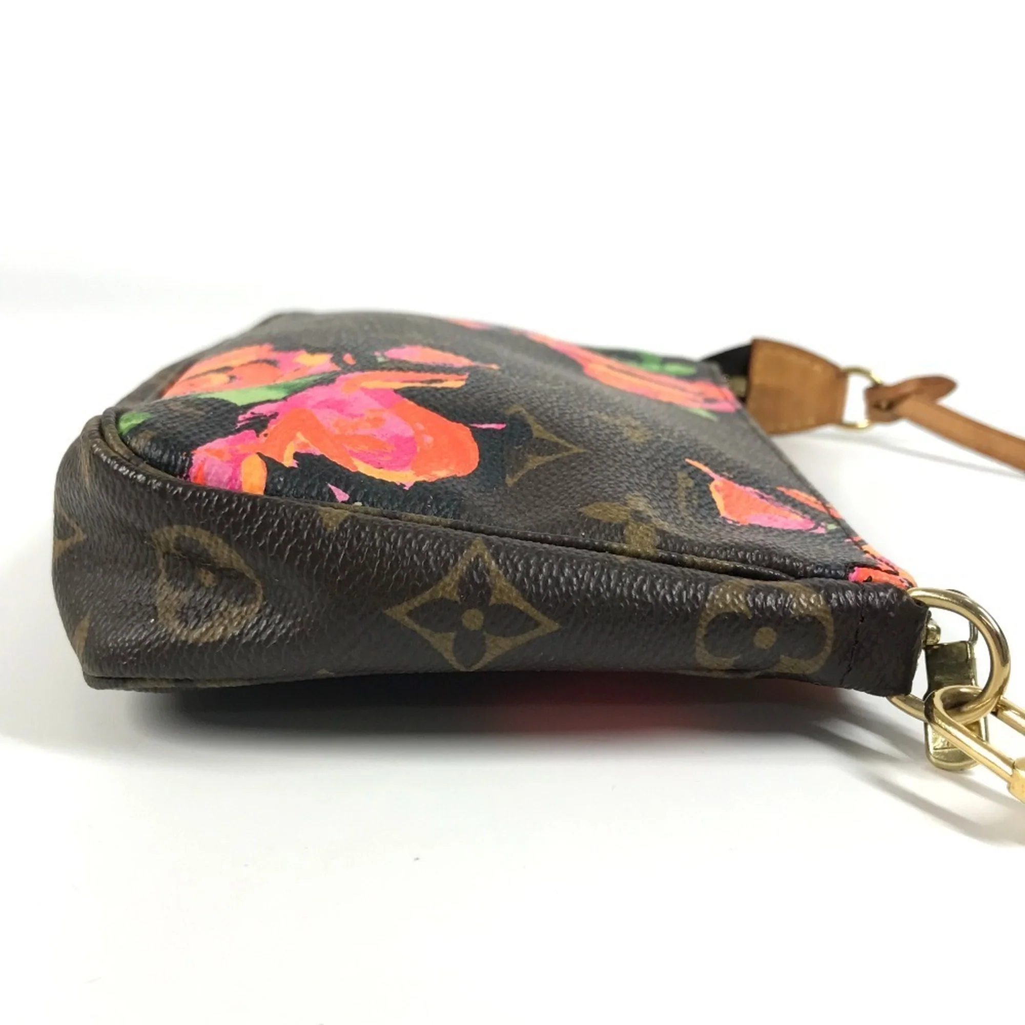 Pochette Accessoires Limited Edition Monogram Roses - Image 3