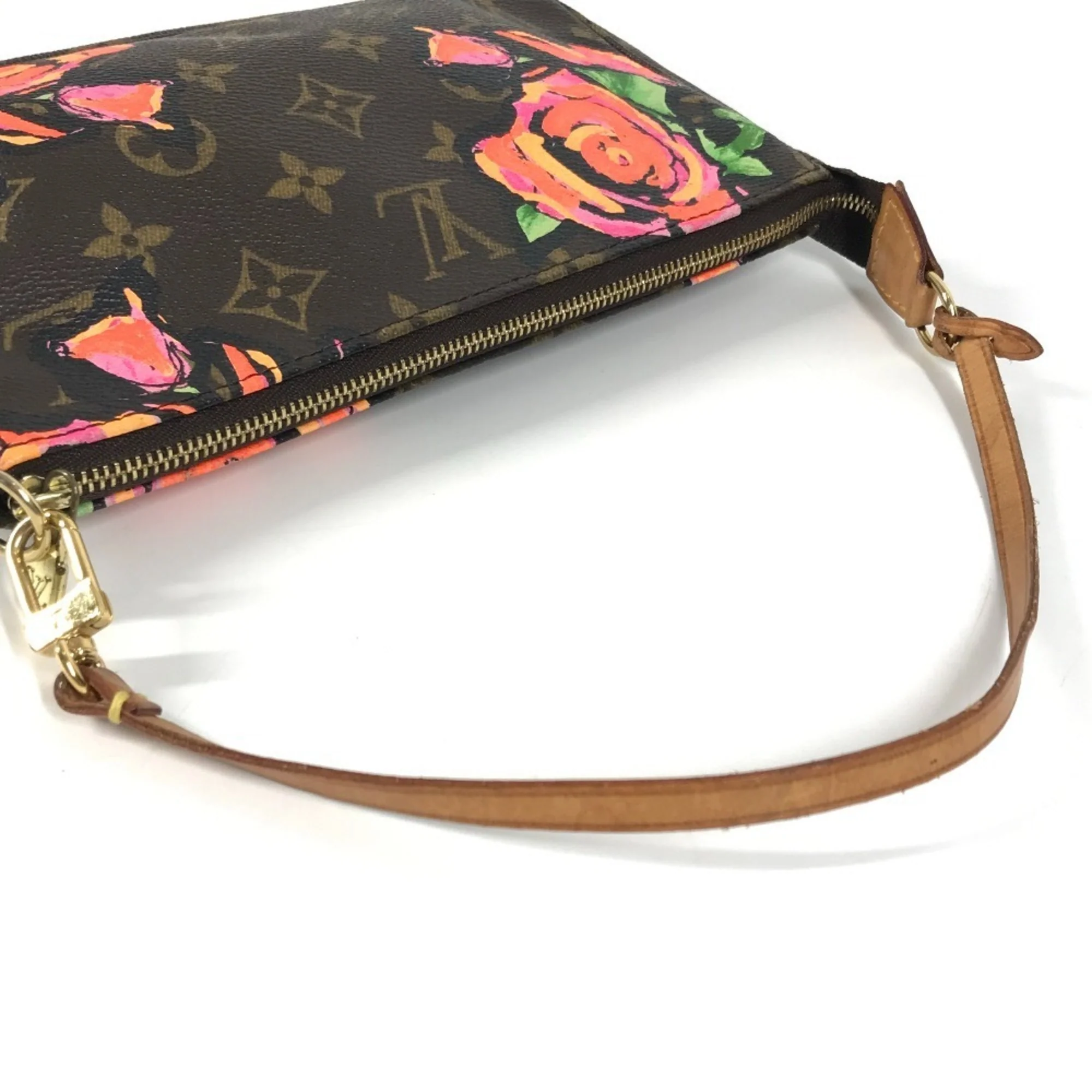 Pochette Accessoires Limited Edition Monogram Roses - Image 6