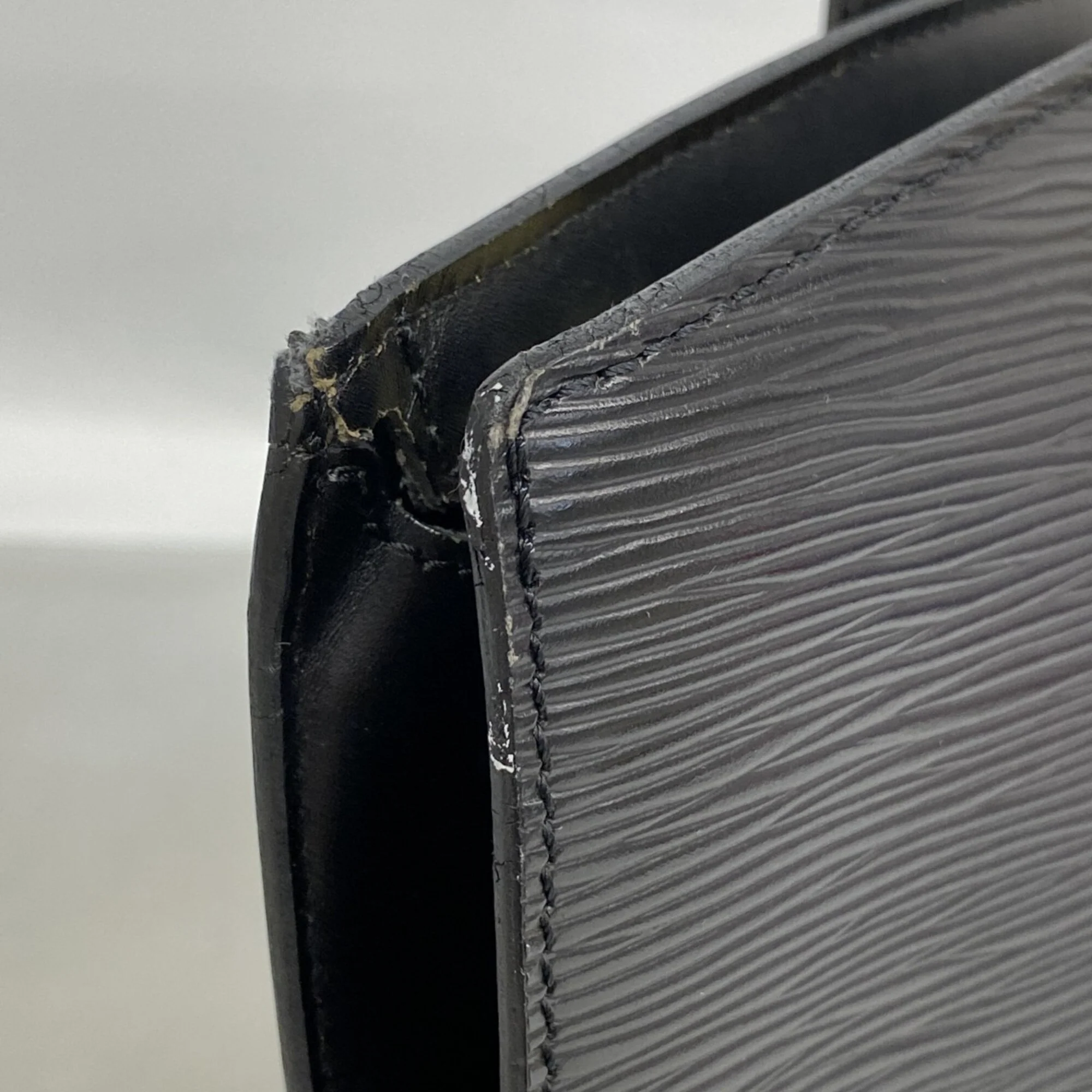 Saint Jacques Handbag Epi Leather PM - Image 6