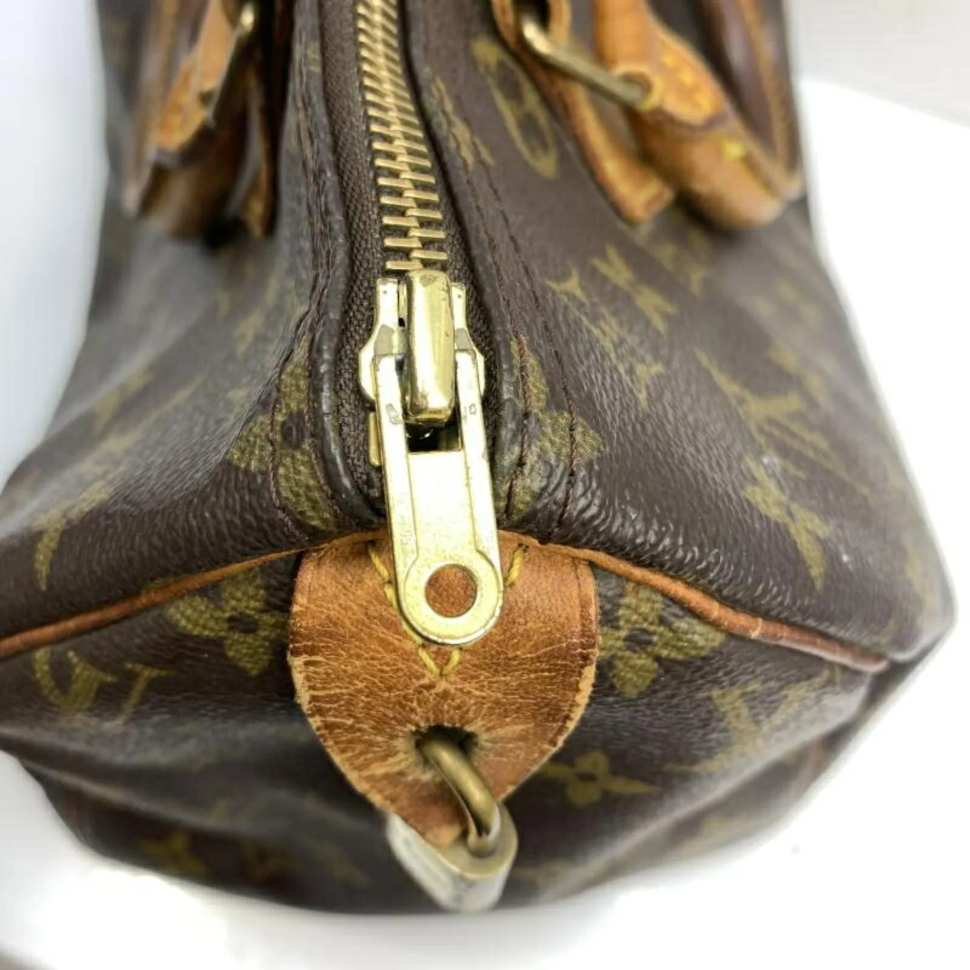 Speedy Handbag Monogram Canvas 30 - Image 9