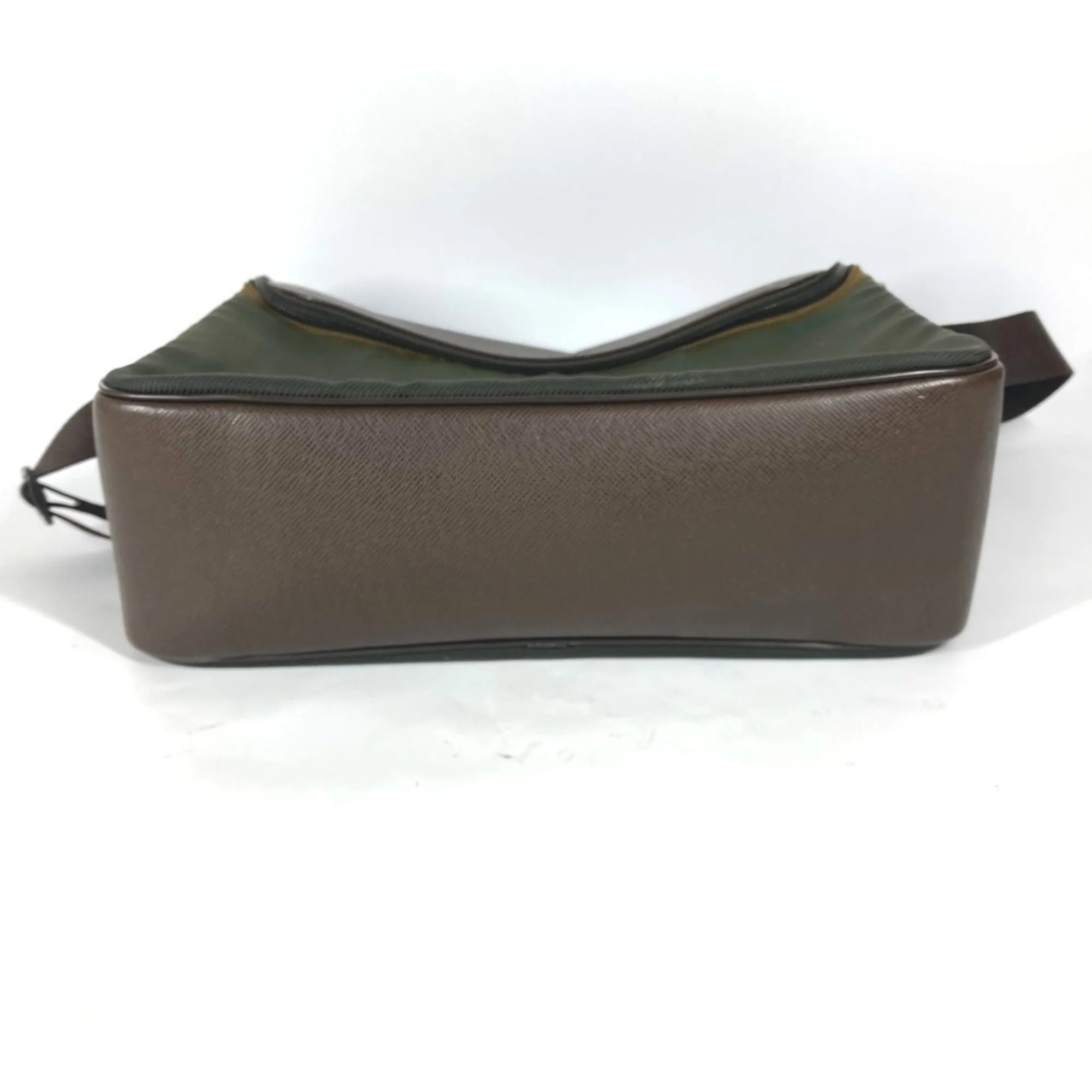 Taimyr Messenger Bag Taiga Leather and Canvas - Image 6