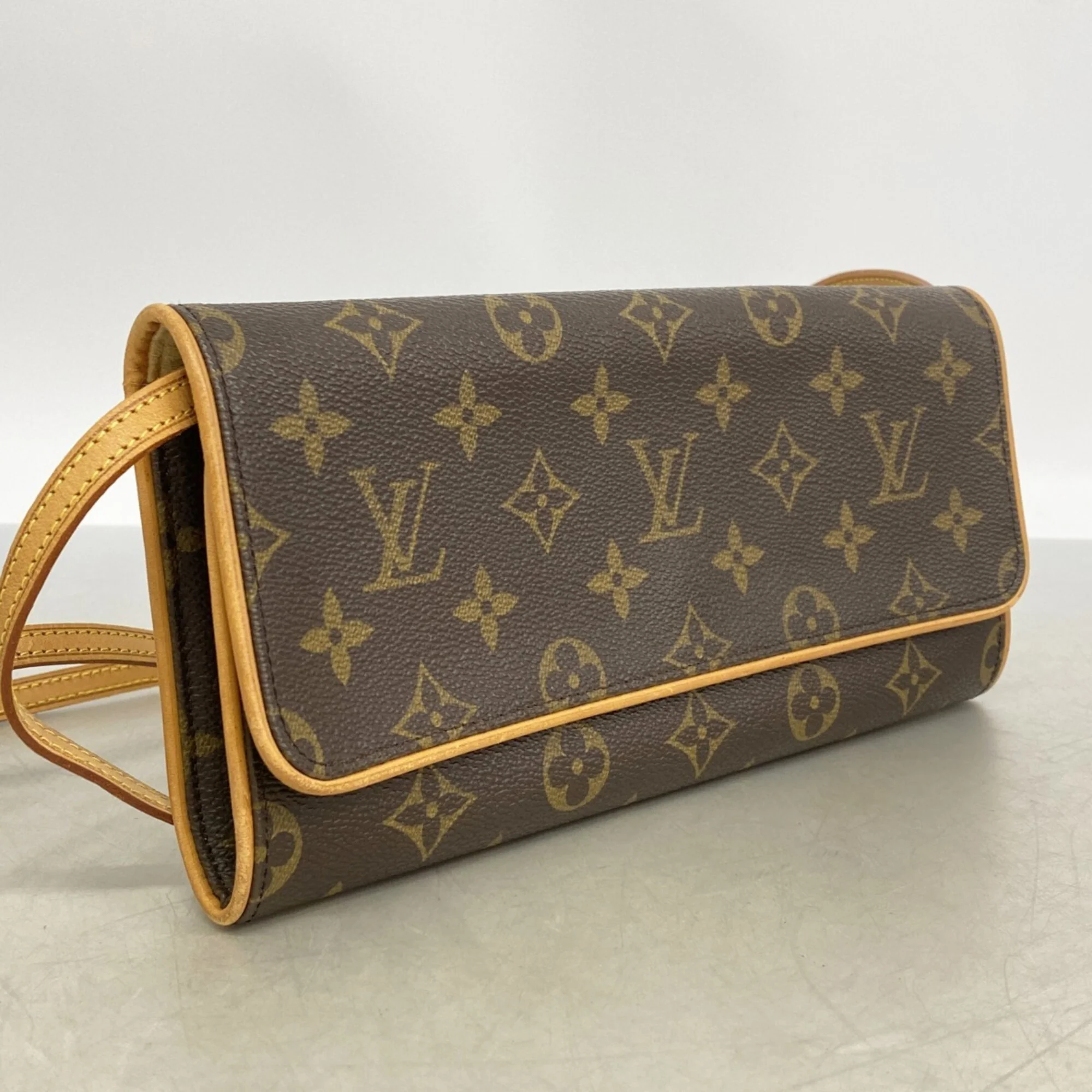 Twin Handbag Monogram Canvas GM - Image 2