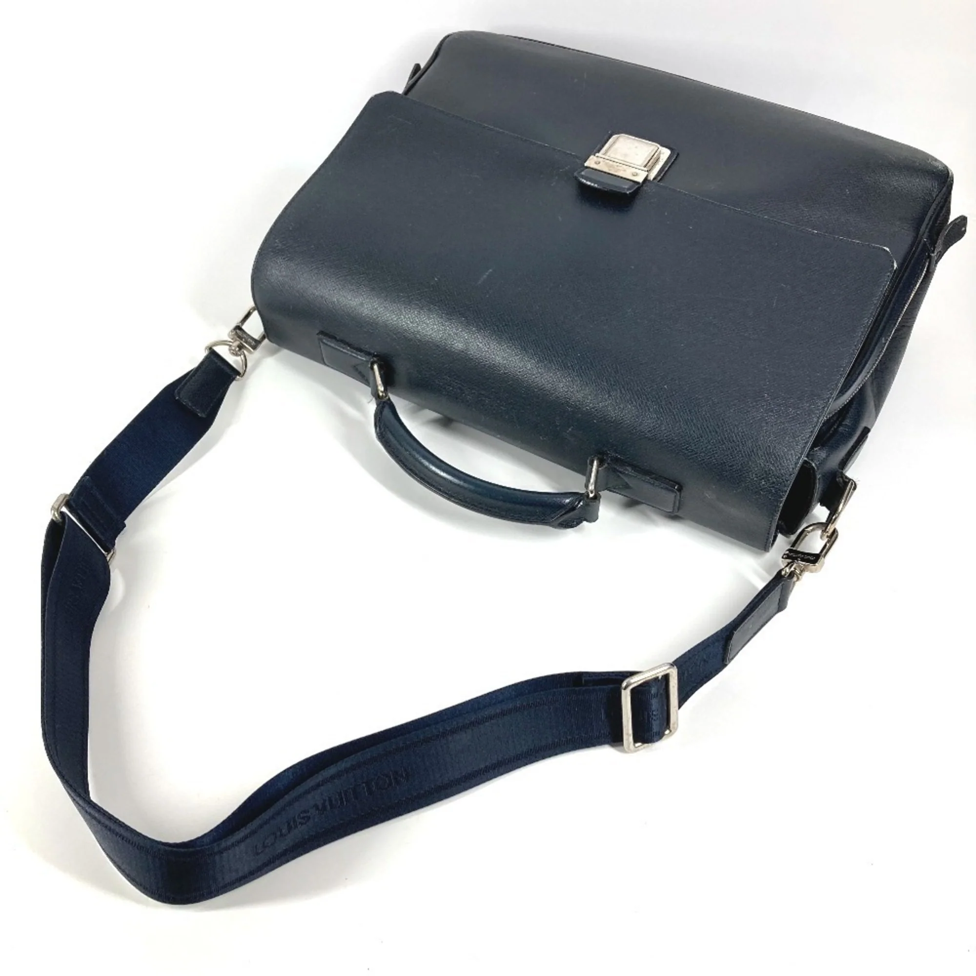 Vassili Handbag Taiga Leather PM - Image 8