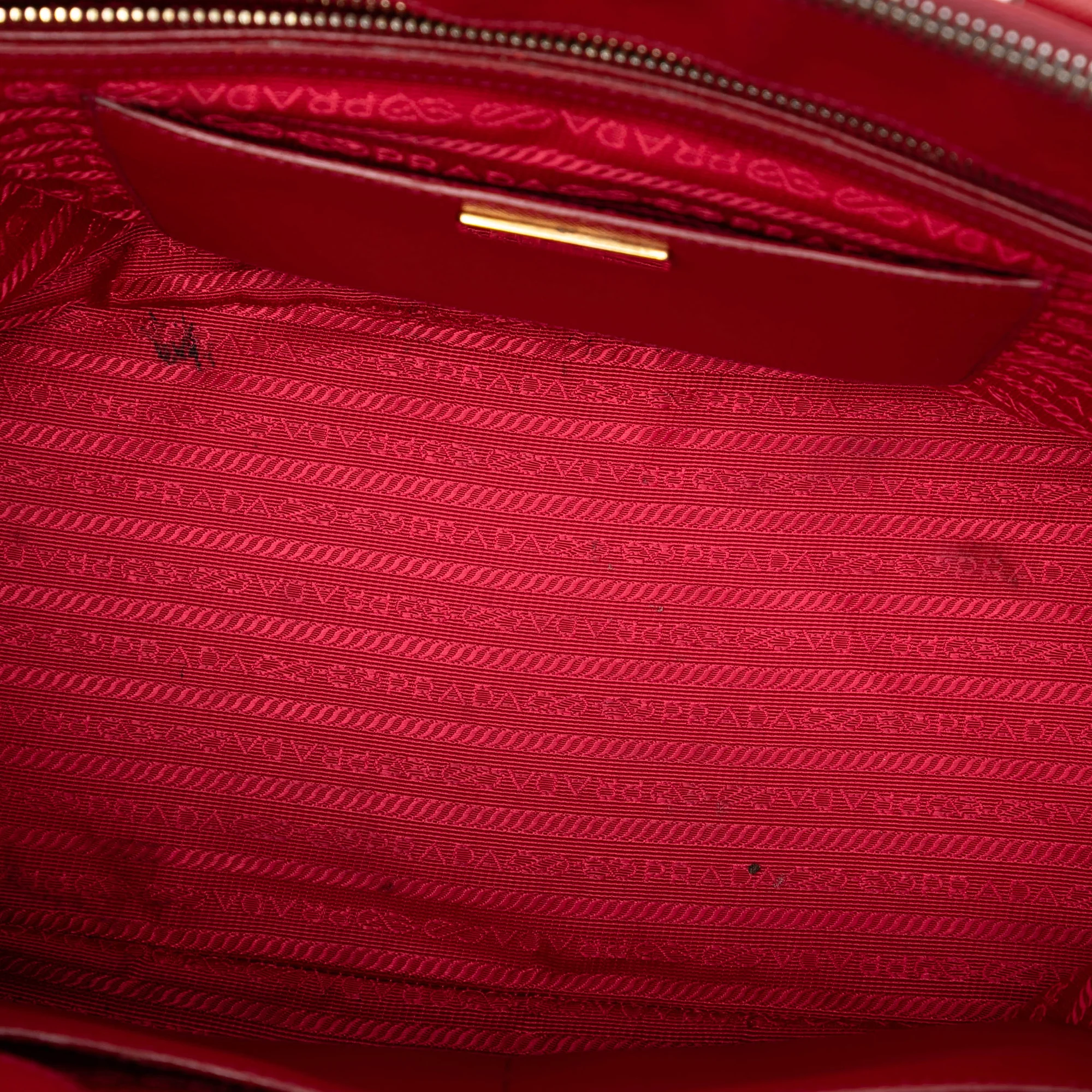 Double Zip Lux Tote Saffiano Leather Medium - Image 4