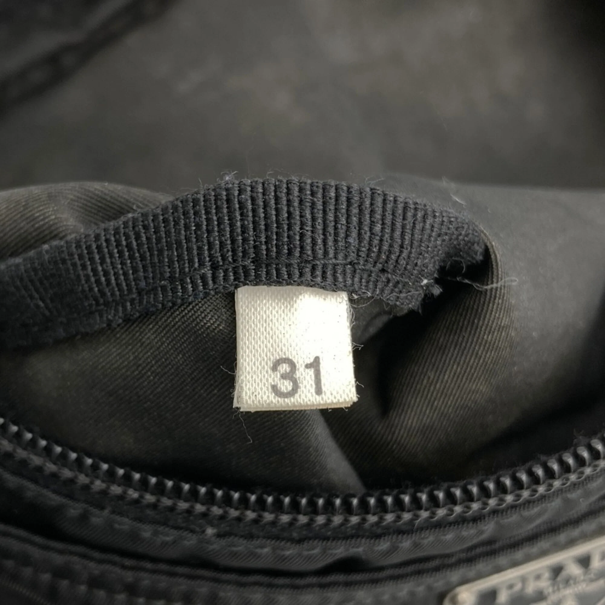 Front Pocket Messenger Bag Tessuto - Image 8