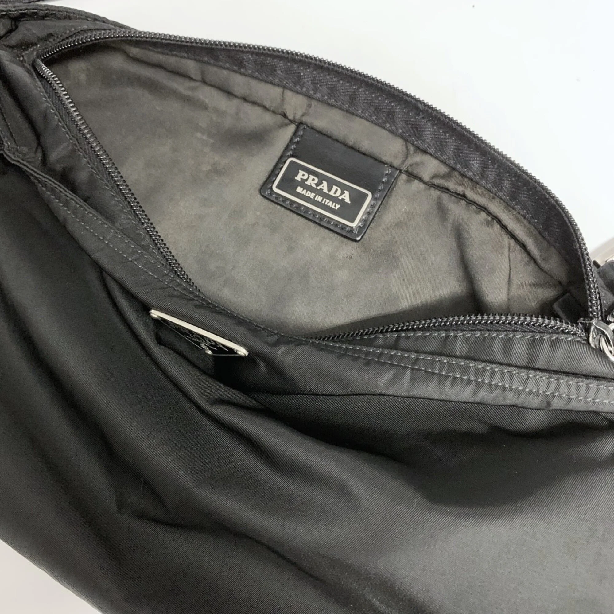 Front Pocket Messenger Bag Tessuto - Image 9