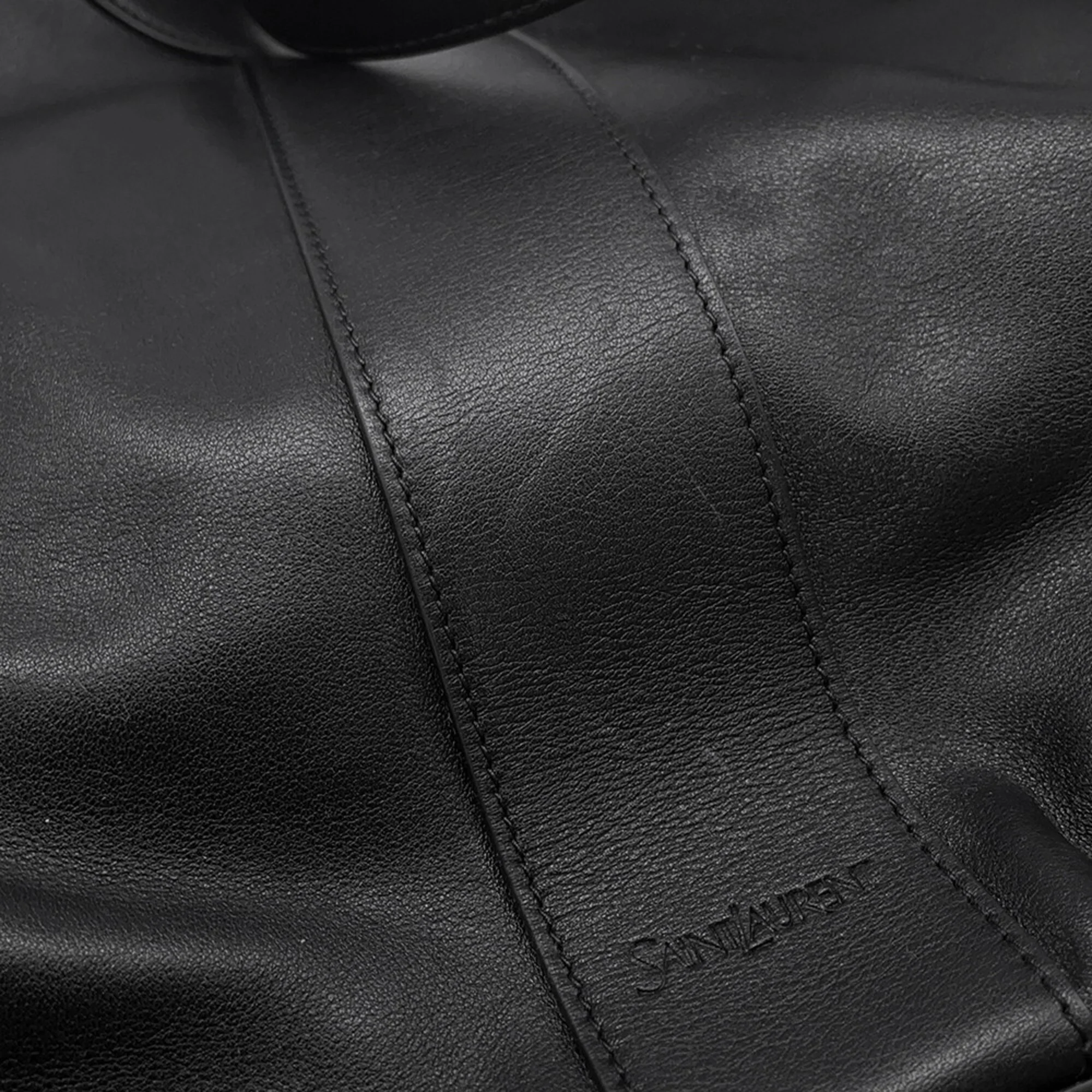 Y Tote Leather Medium - Image 6