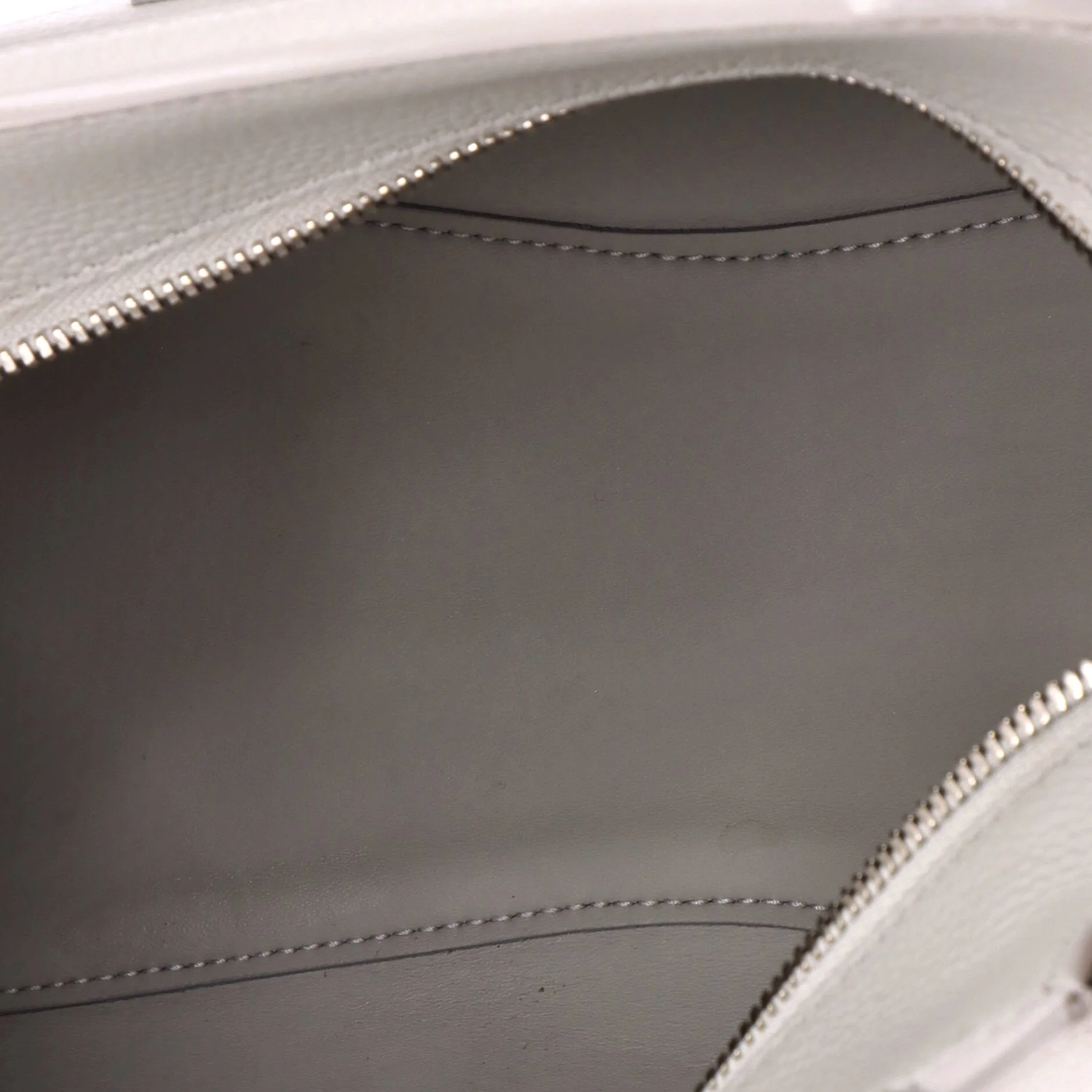 Neo Classic City Bag Leather Small - Image 5
