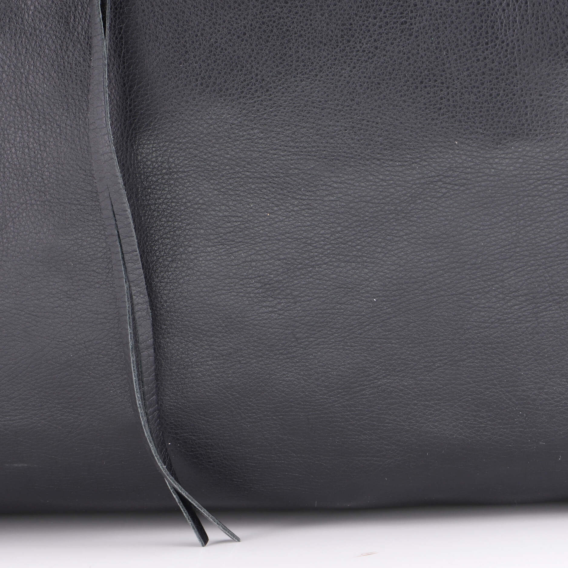 Papier A4 Classic Studs Bag Leather Medium - Image 6