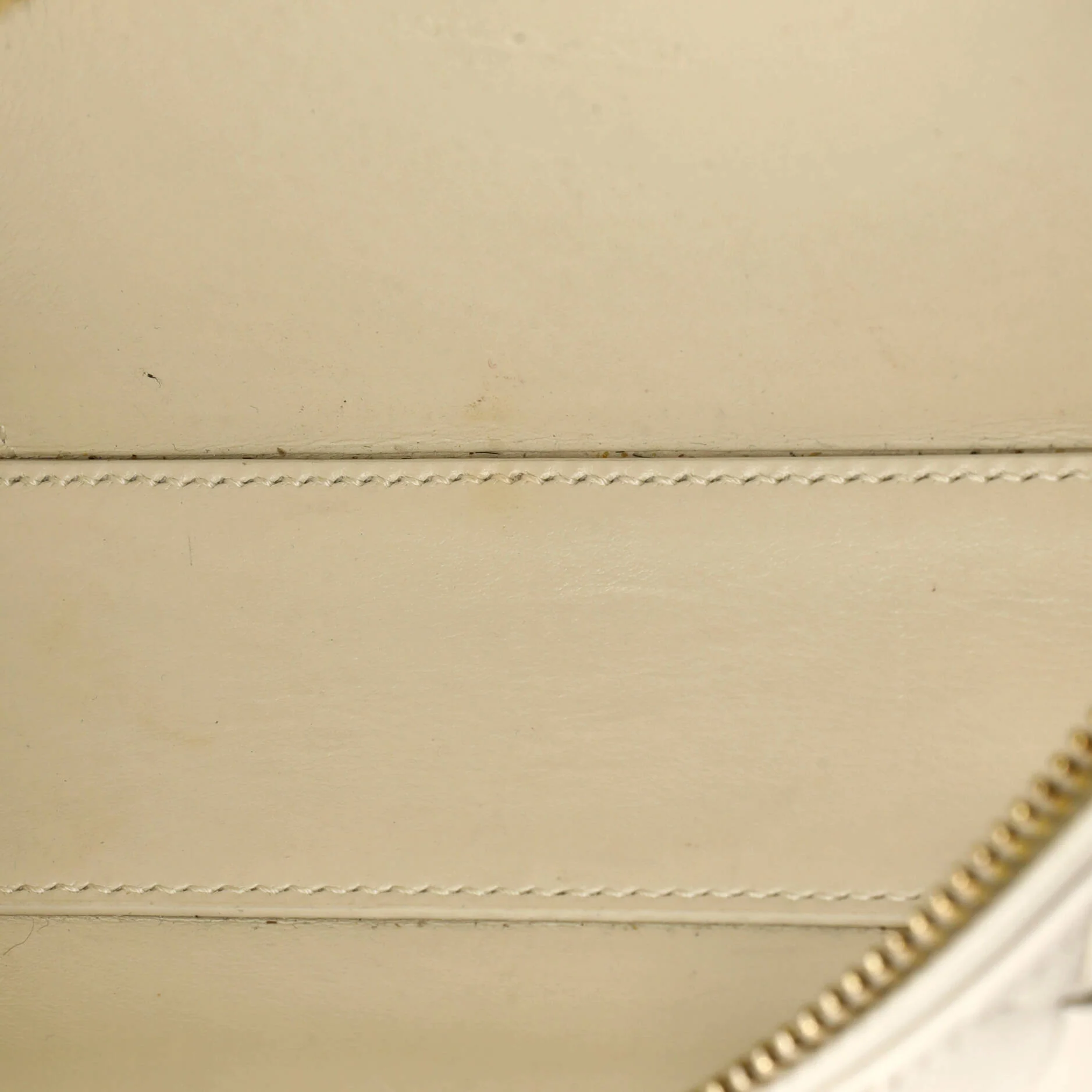 Bang Bang Vanity Case Intrecciato Leather - Image 5