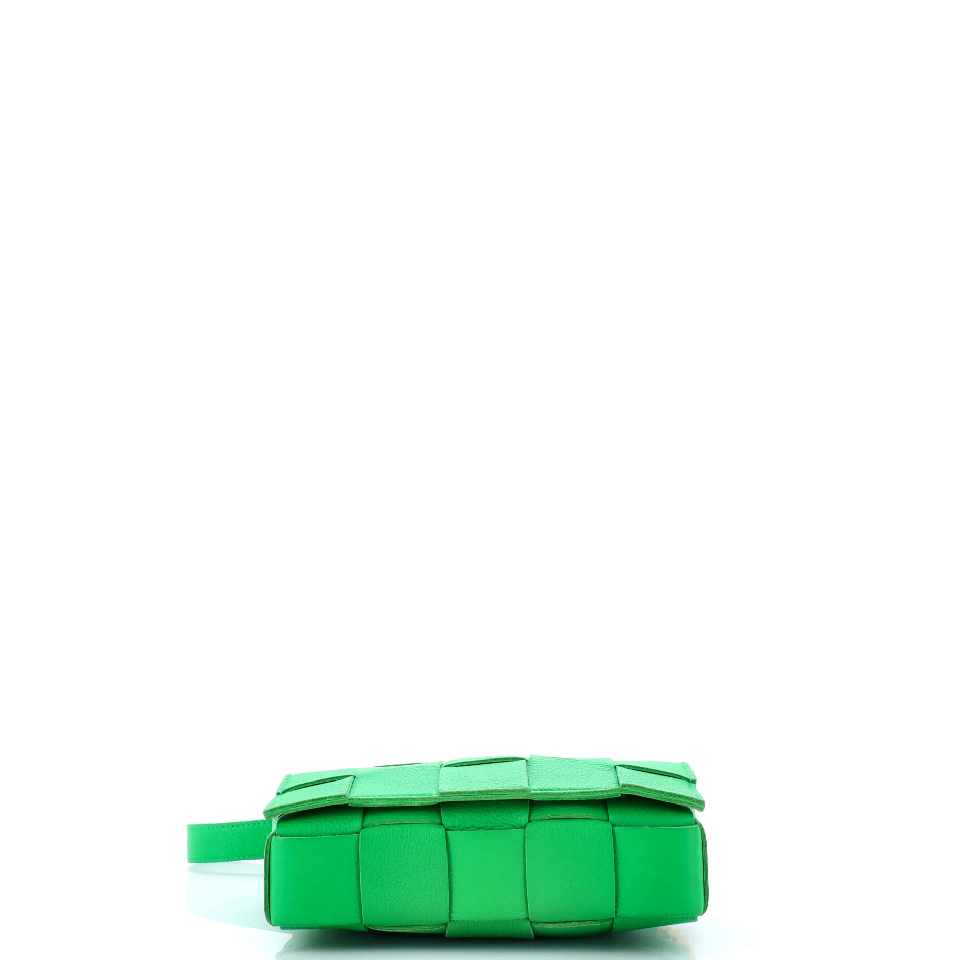 Cassette Crossbody Bag Maxi Intrecciato Grained Leather - Image 4