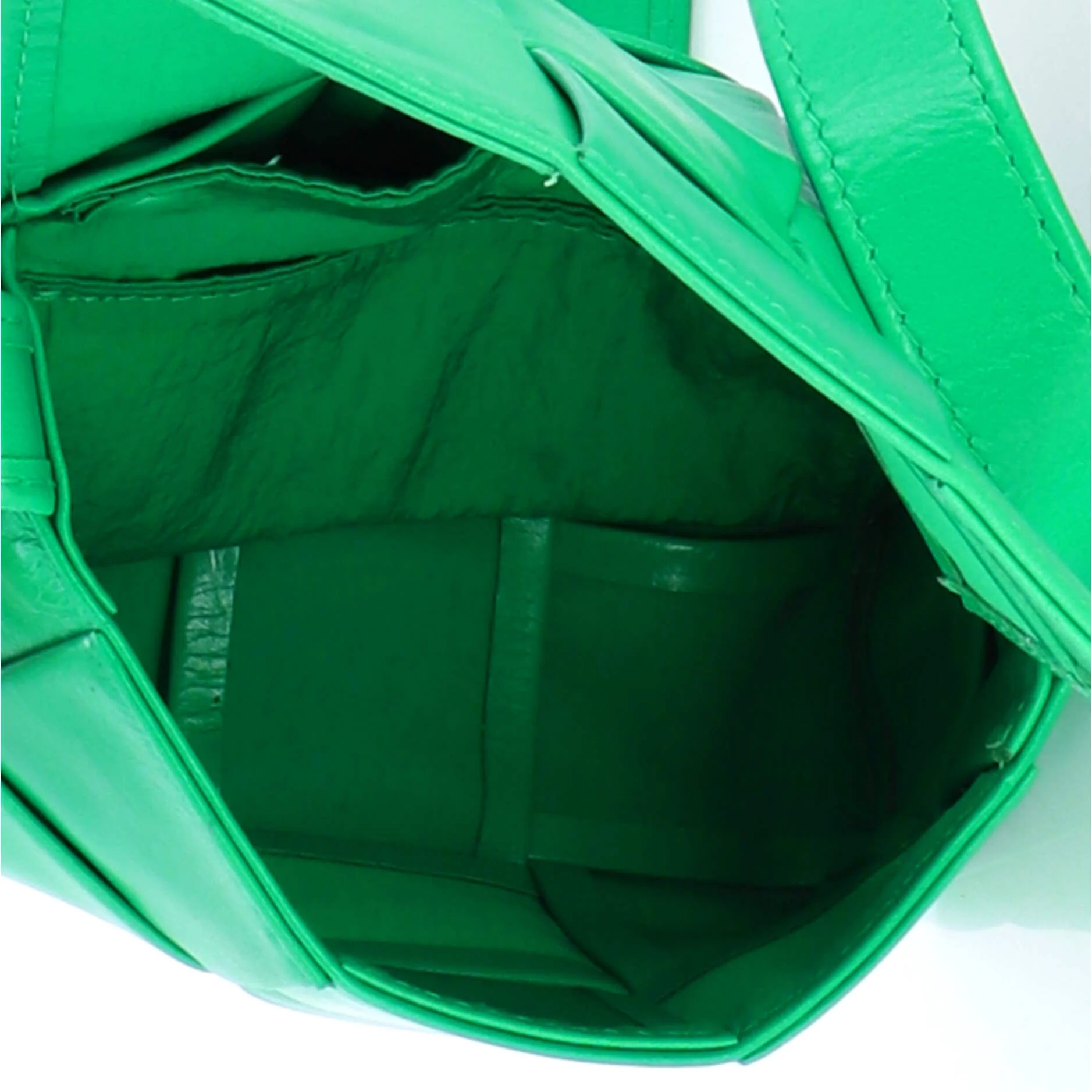 Cassette Crossbody Bag Maxi Intrecciato Leather Candy - Image 5