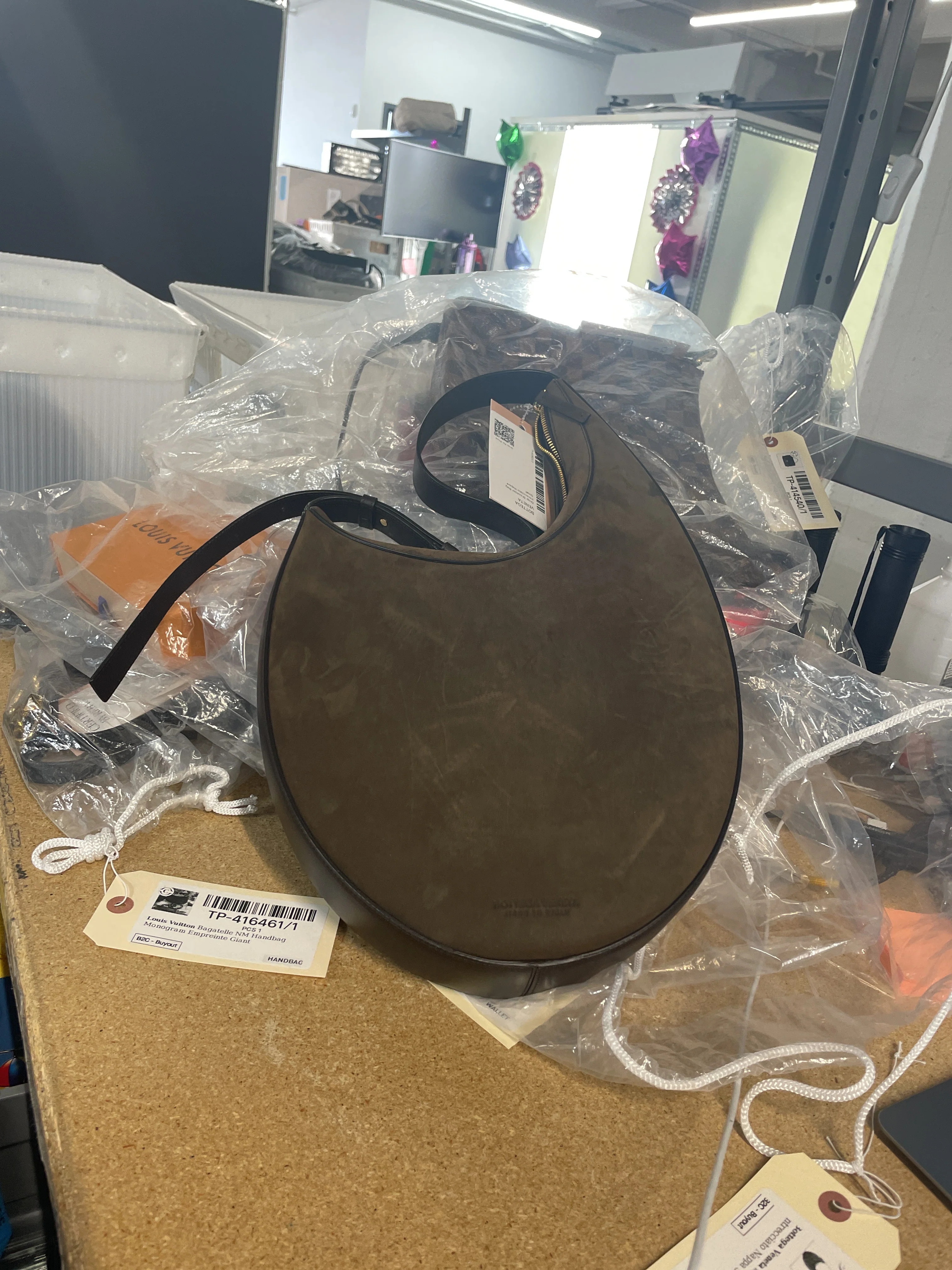 Drop Shoulder Bag Suede Large - Image 7