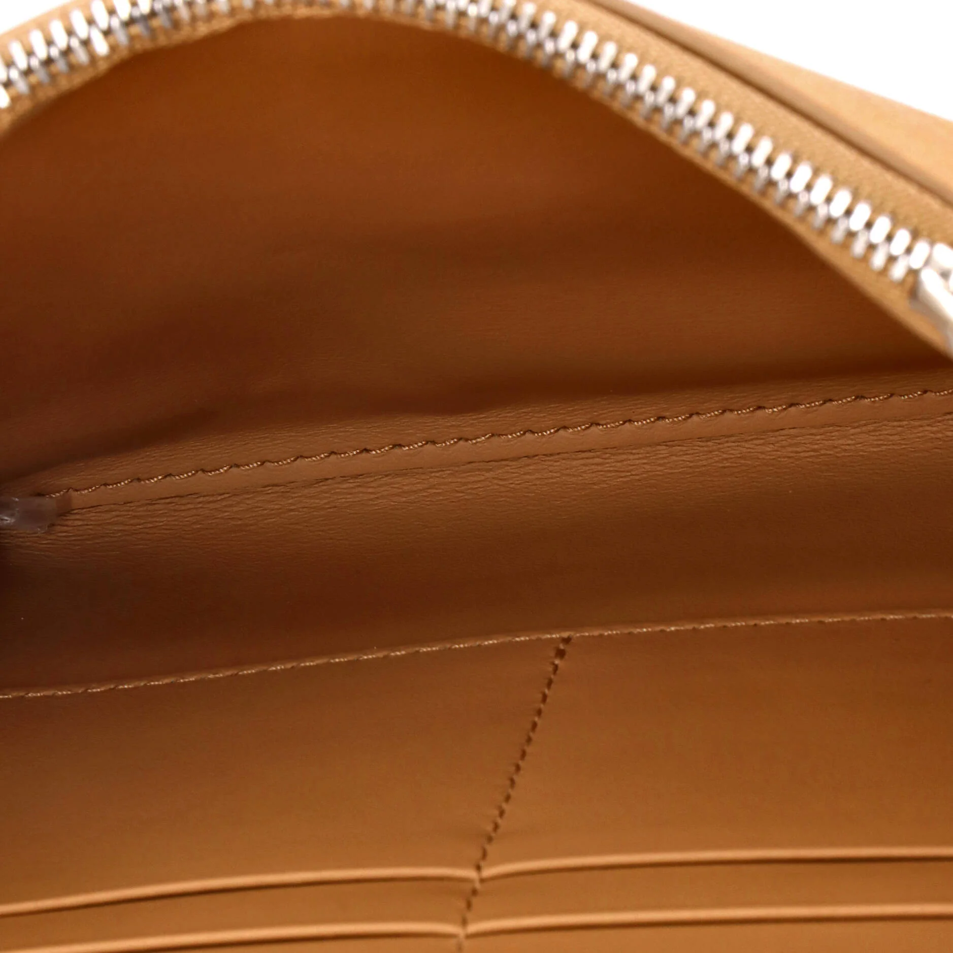TB Wallet on Strap Leather - Image 5
