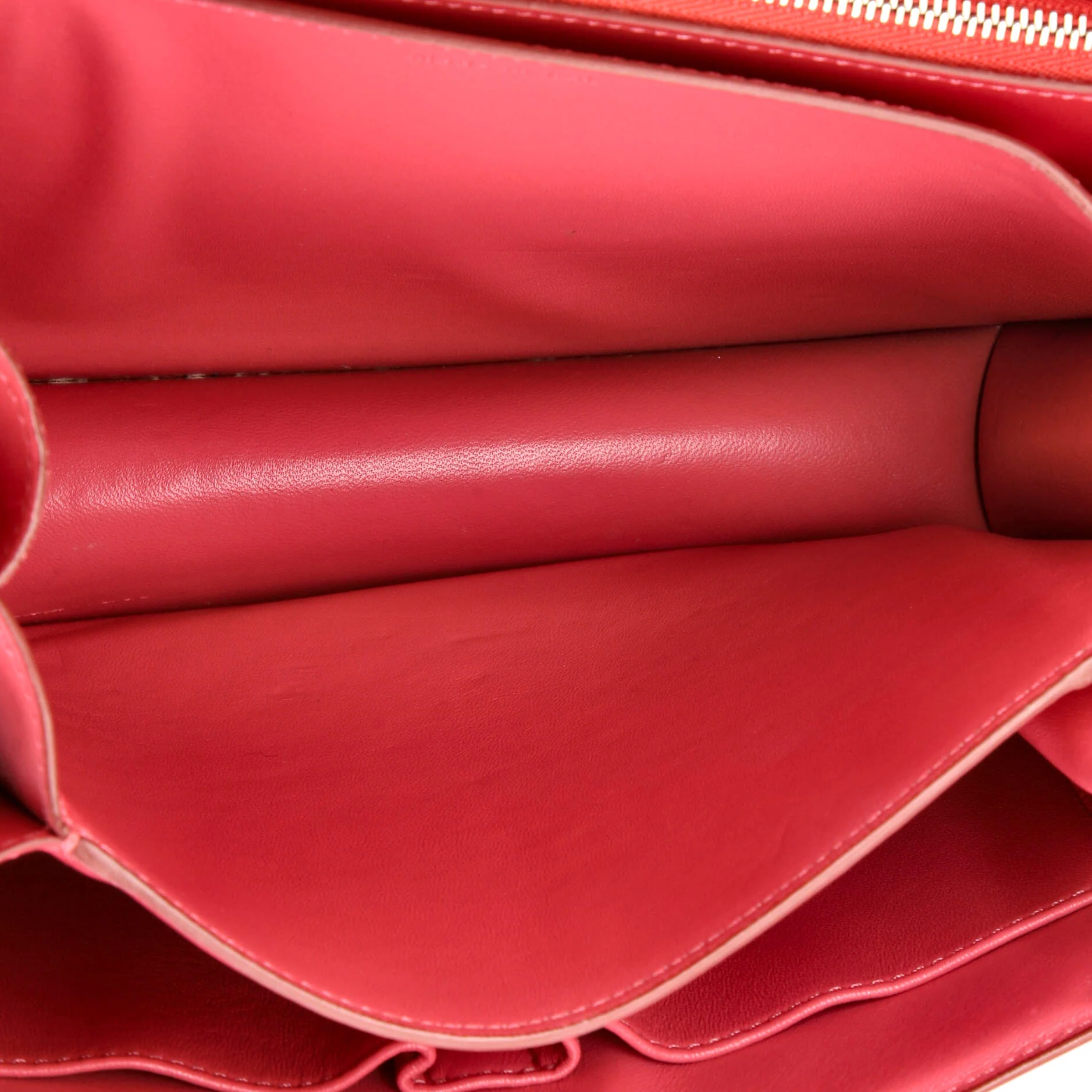 Classic Box Bag Smooth Leather Medium - Image 9
