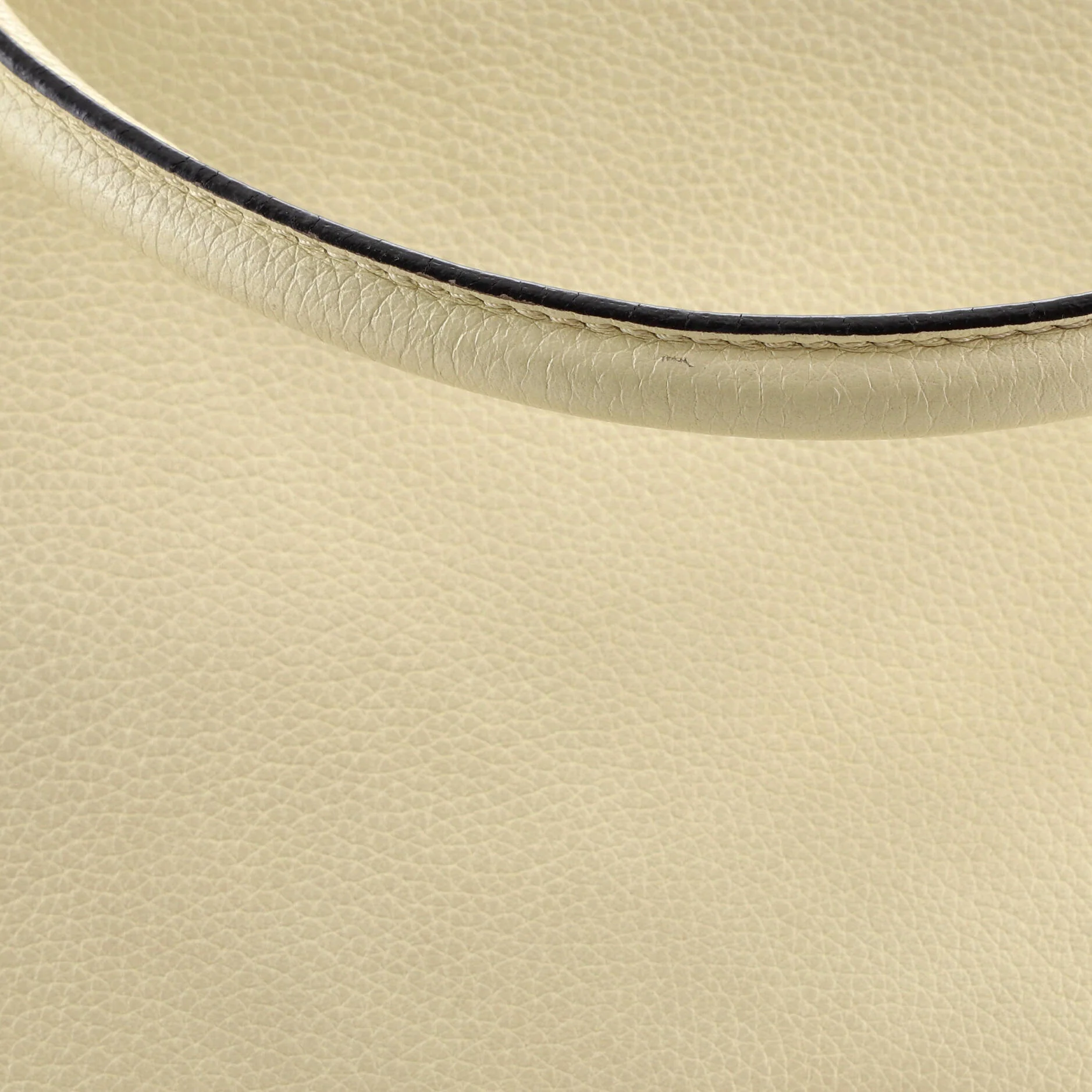 Trapeze Bag Leather Medium - Image 8