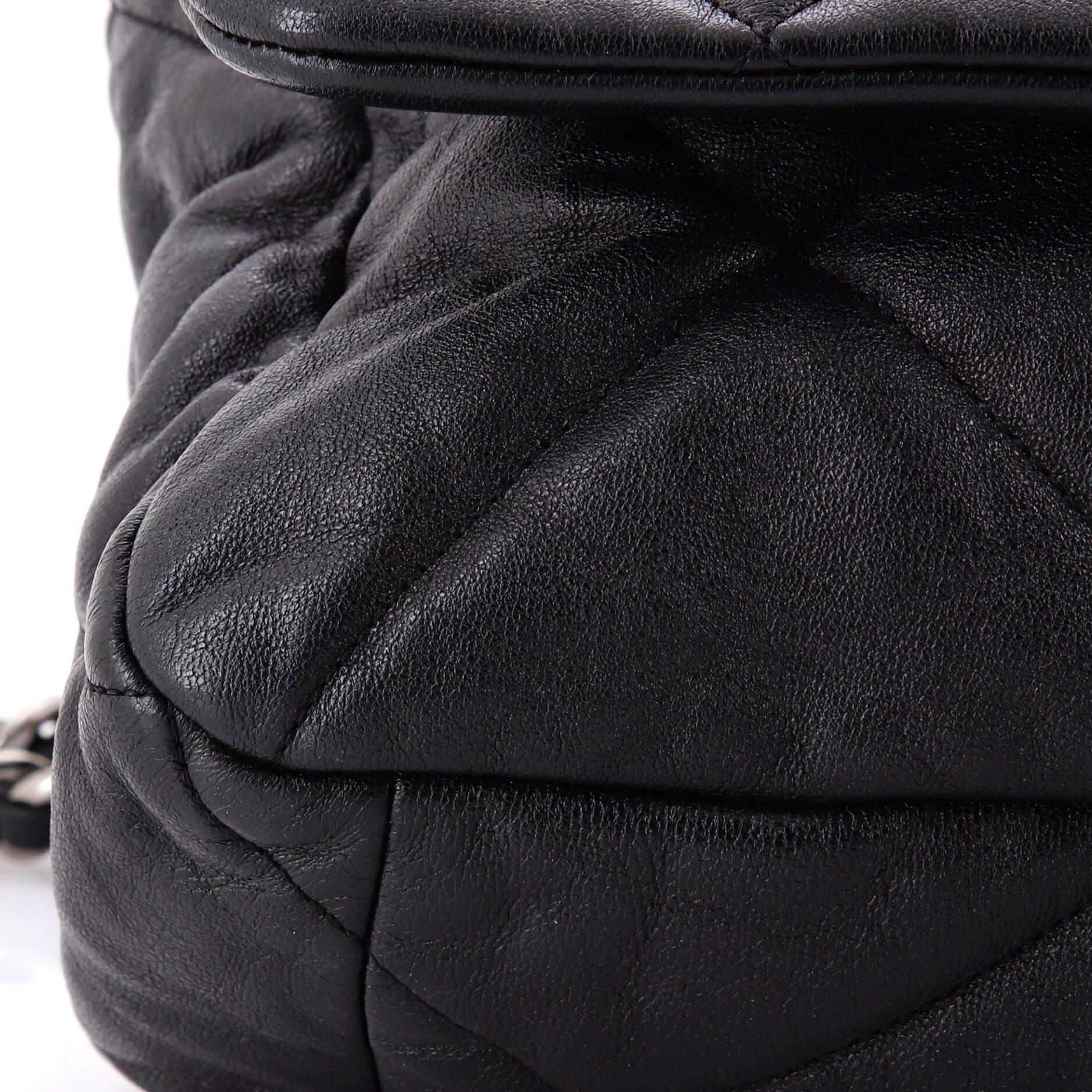 19 Flap Bag Quilted Leather Maxi - Image 7