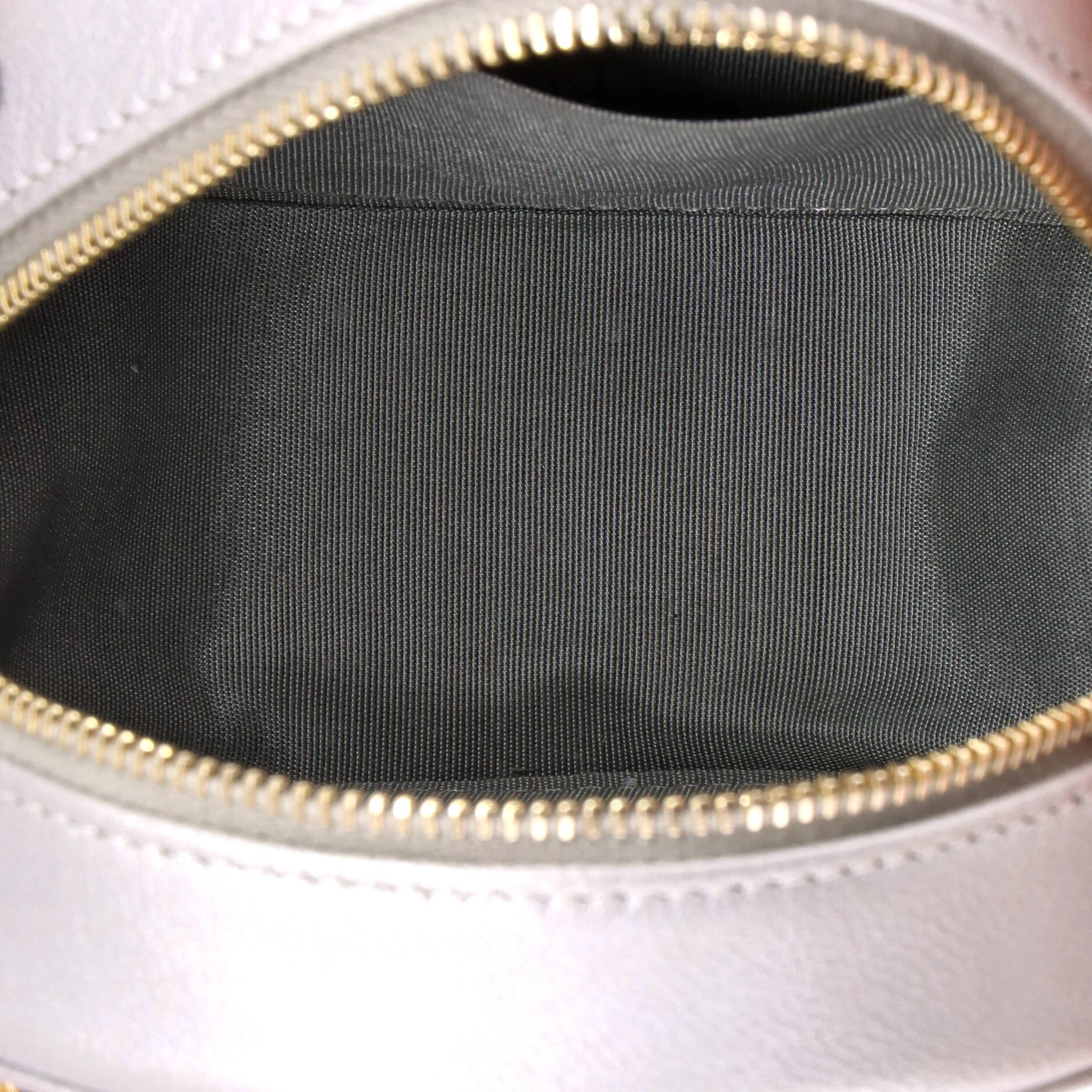 19 Round Clutch with Chain Quilted Leather - Image 5