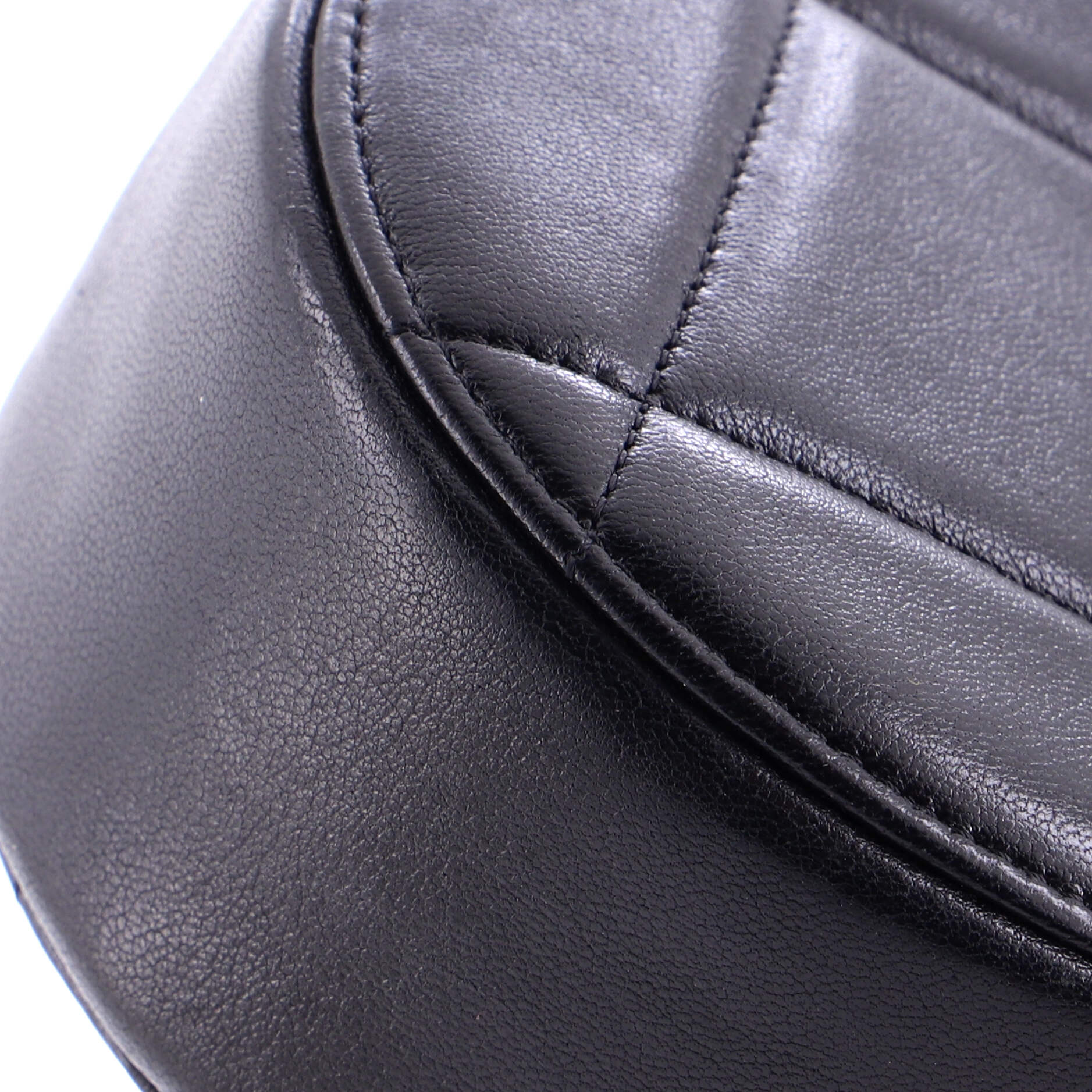19 Round Clutch with Chain Quilted Leather - Image 12