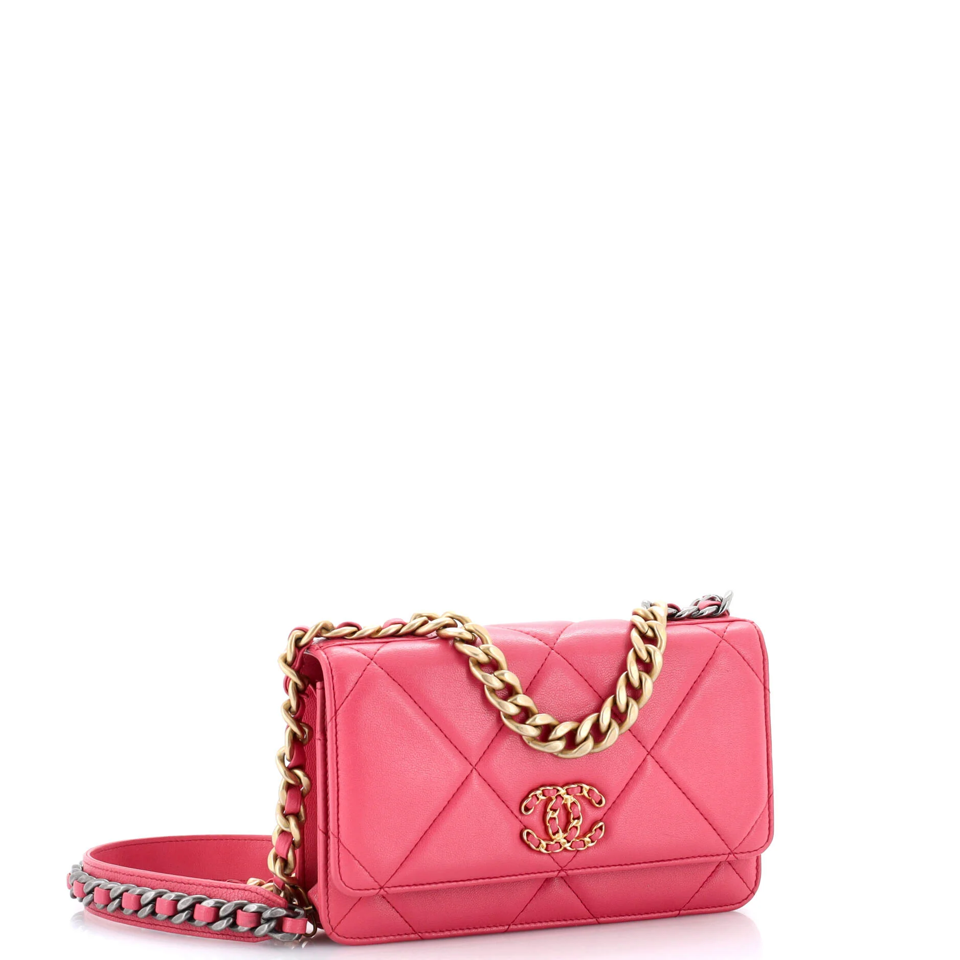 19 Wallet on Chain Quilted Lambskin - Image 2