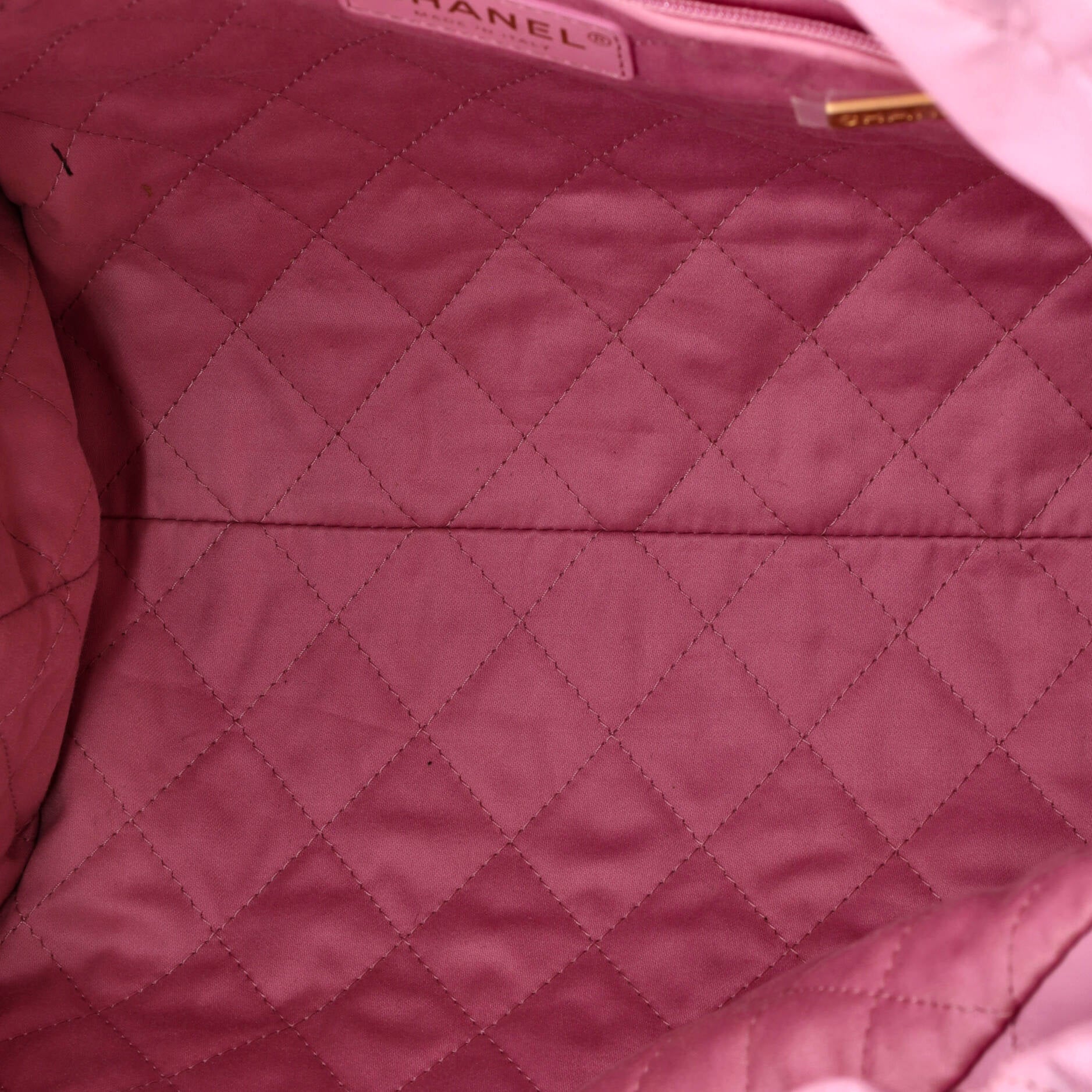 22 Chain Hobo Quilted Calfskin Medium - Image 6