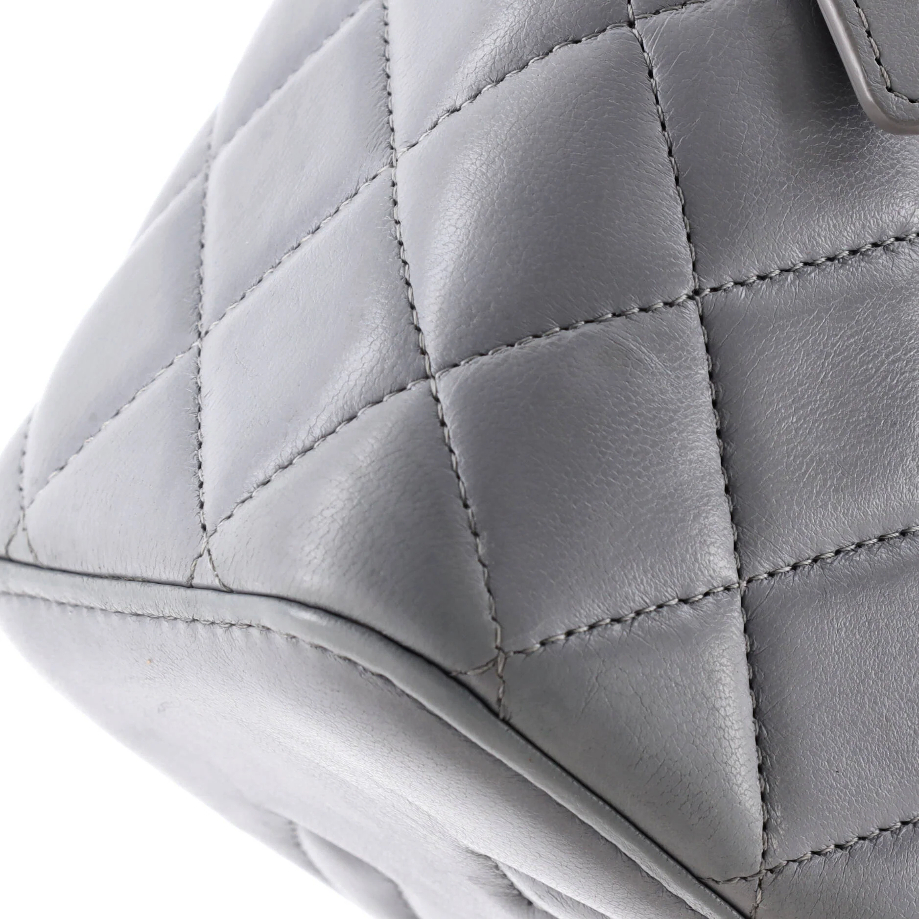 All Slide Long Vanity Case with Chain Quilted Lambskin Small - Image 6