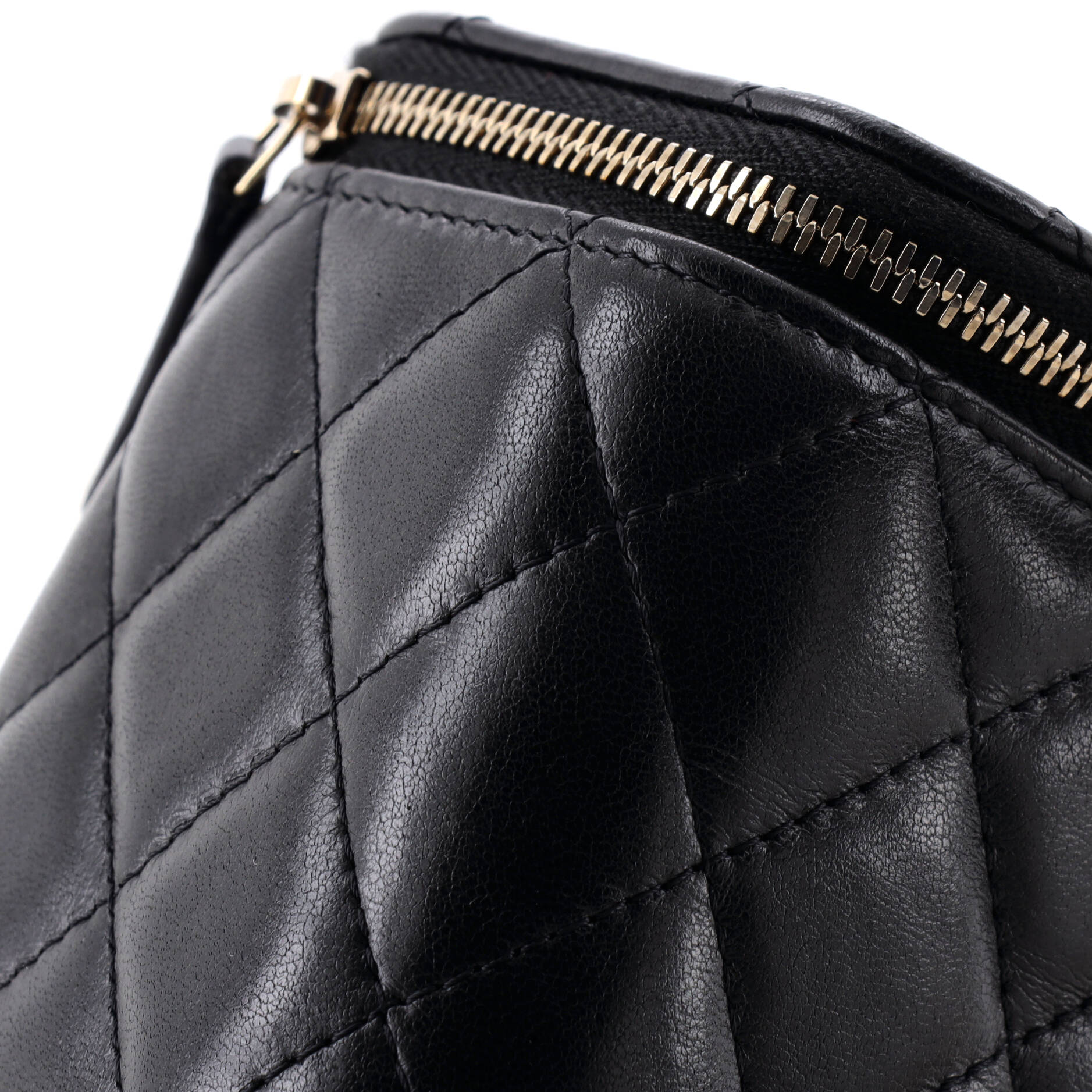 All Slide Long Vanity Case with Chain Quilted Lambskin Small - Image 6