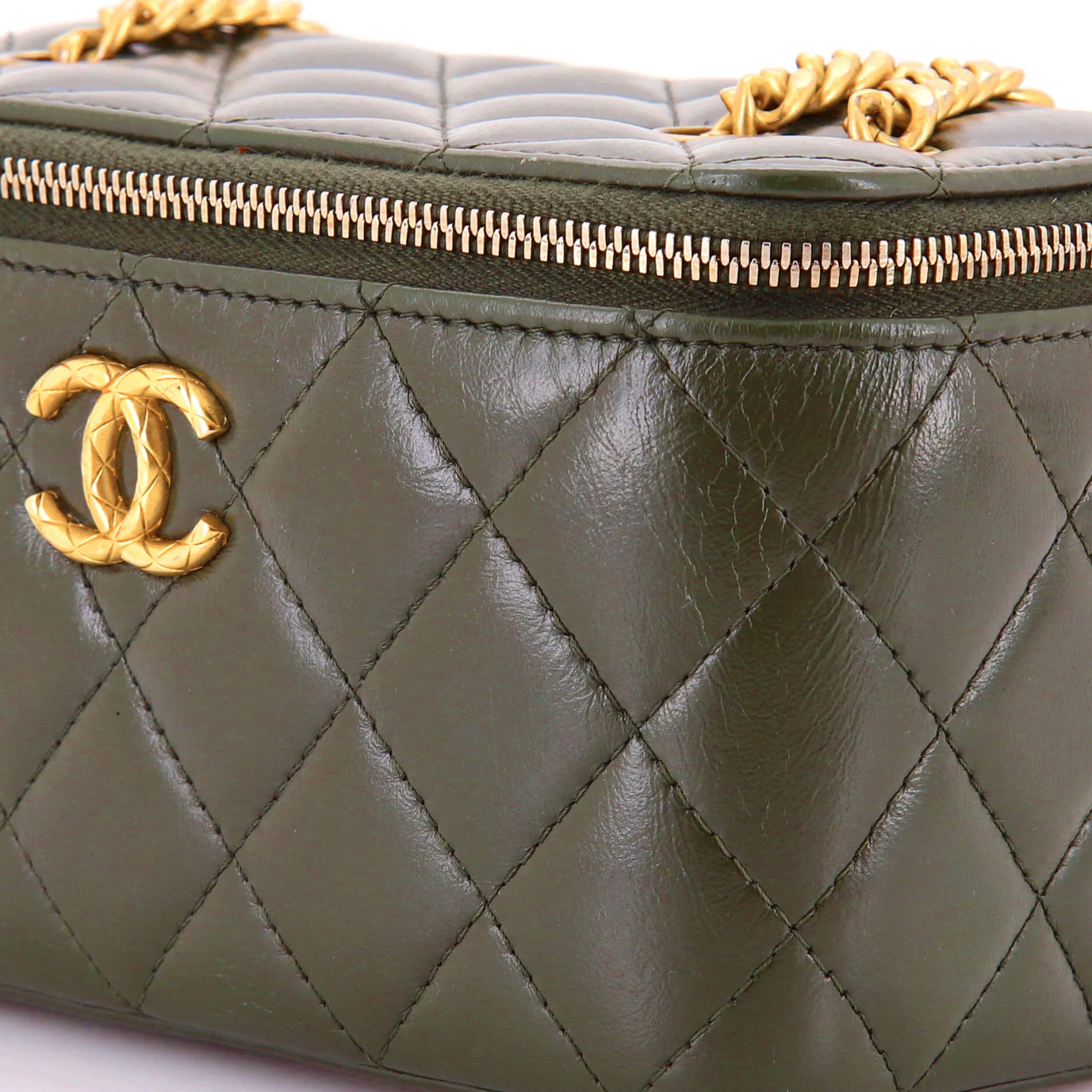 All Slide Long Vanity Case with Chain Quilted Lambskin Small - Image 6