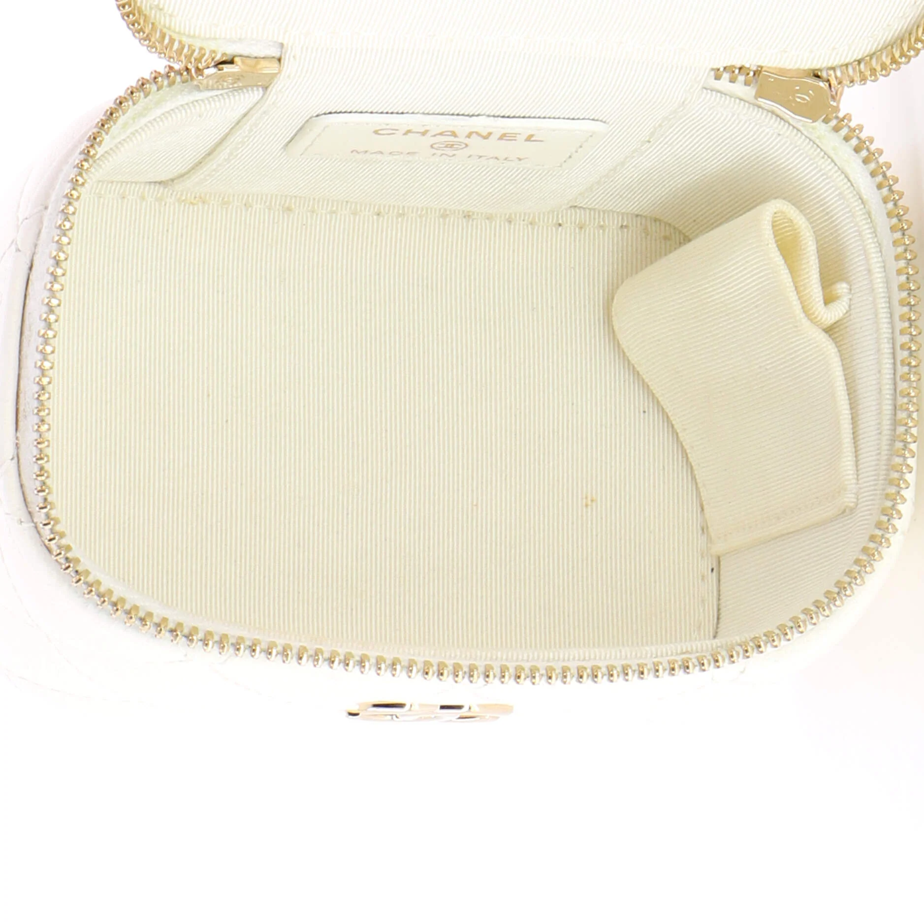 Camellia Bow Vanity Case with Chain Quilted Lambskin Mini - Image 6