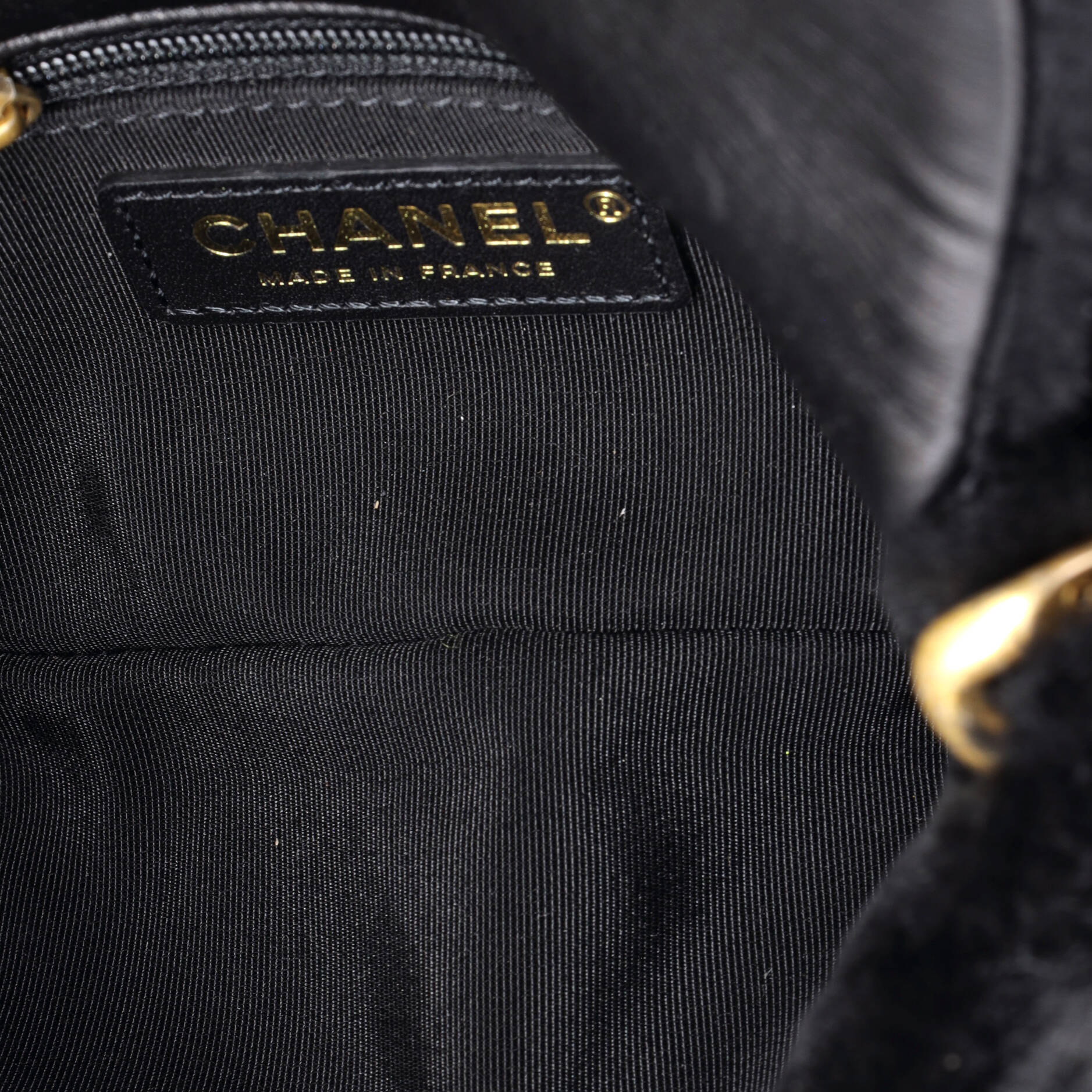Chunky Chain CC Flap Bag Quilted Shearling Small - Image 6